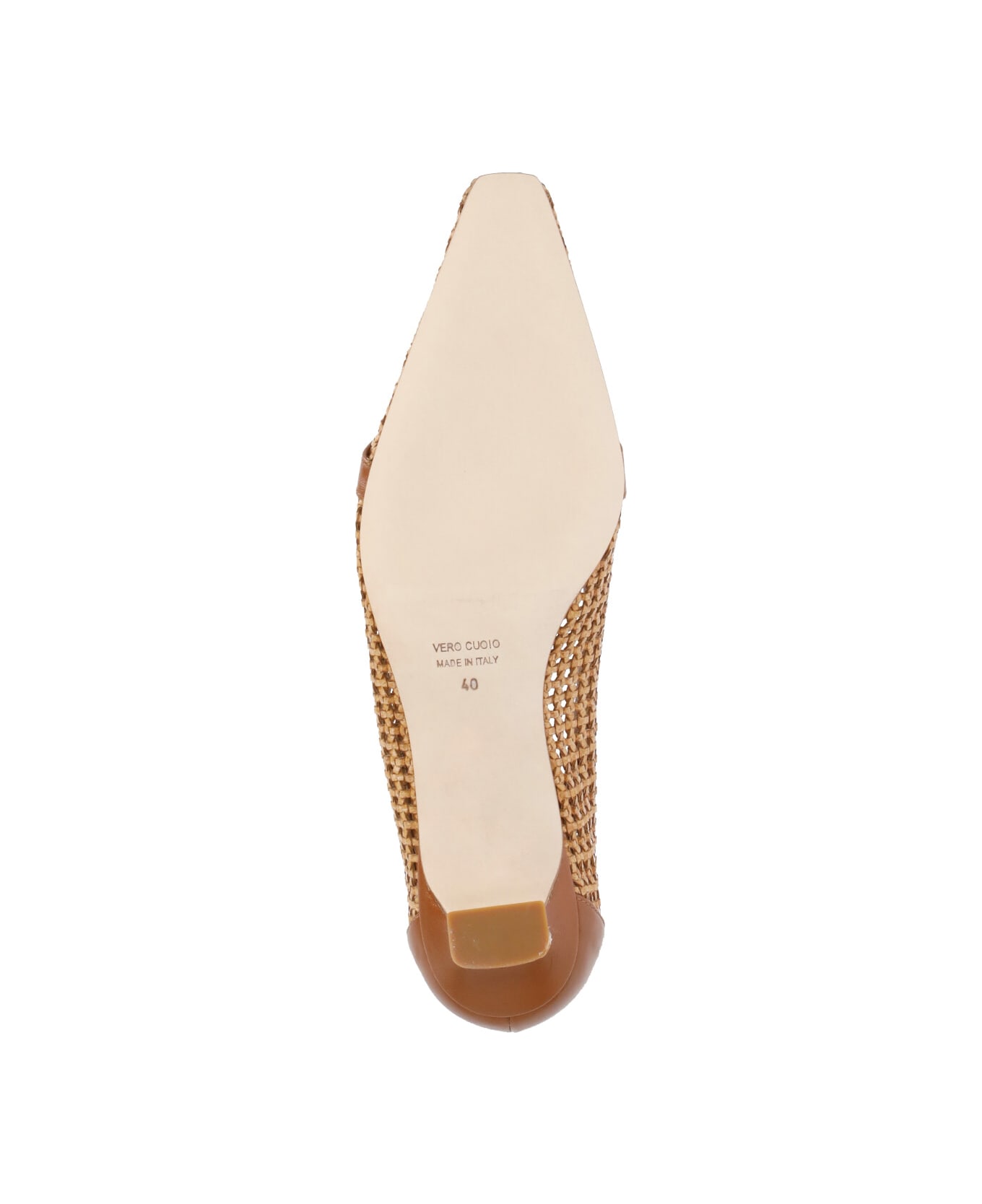 The Seller Leather Heeled Shoe - Beige