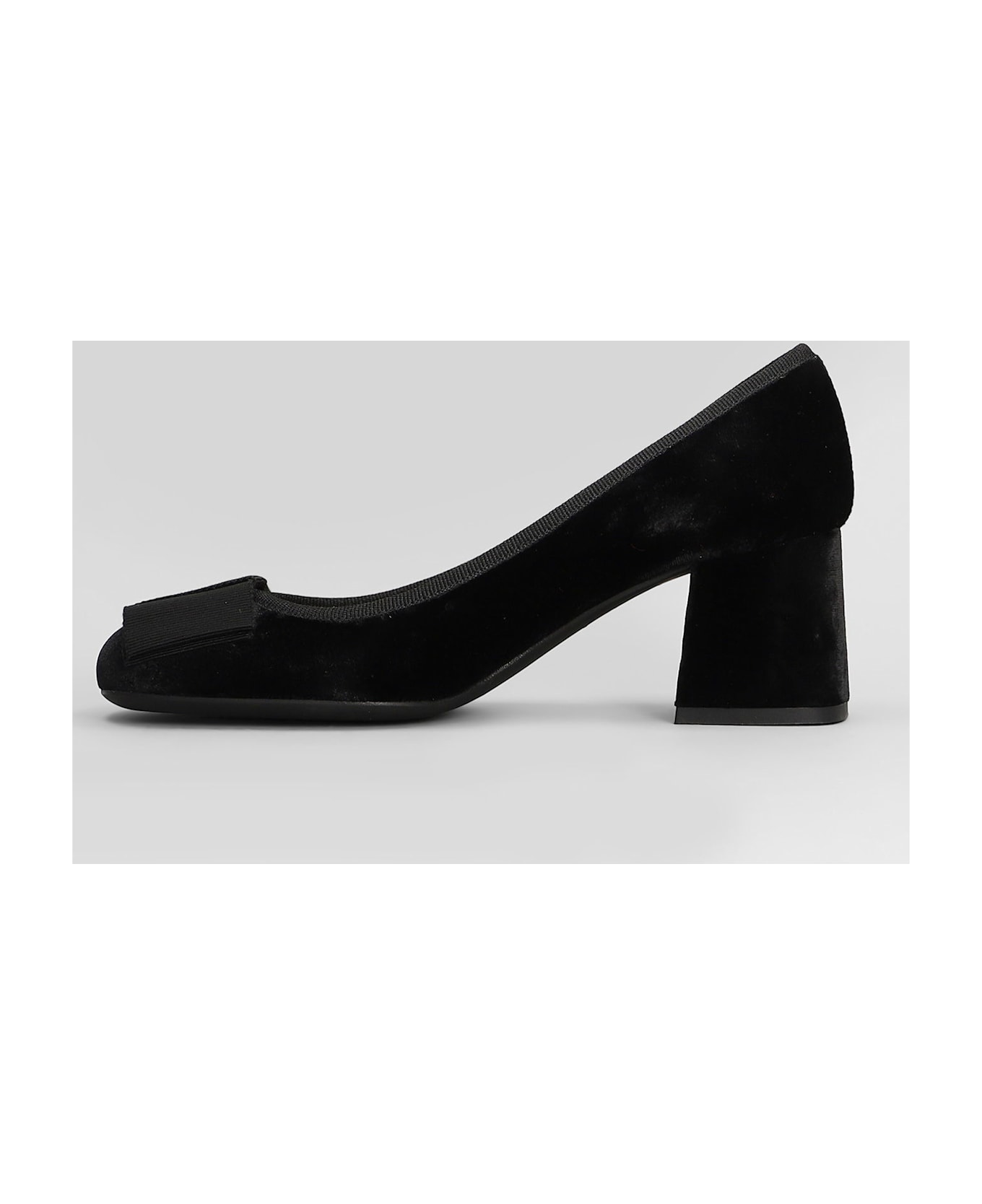 Roberto Festa Ery Pumps In Black Velvet - black
