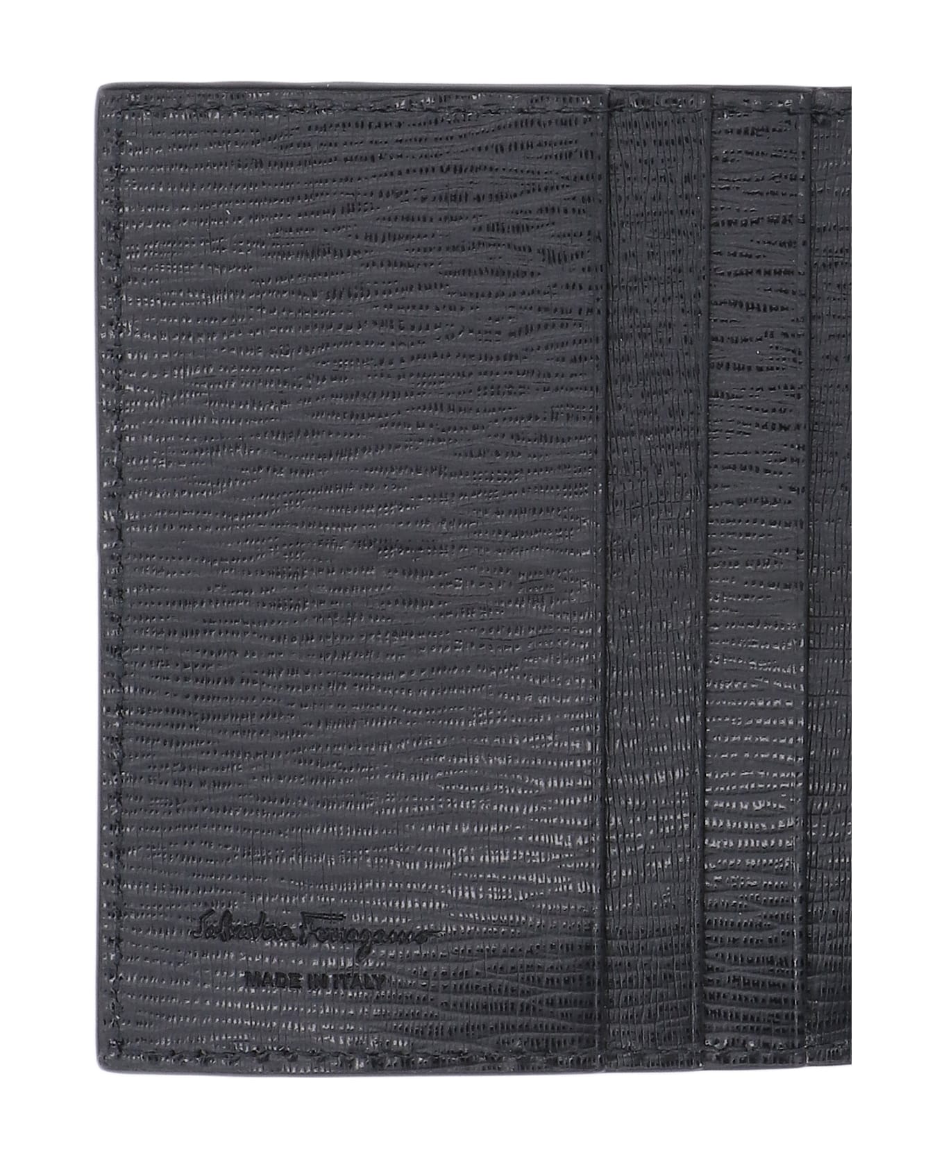 Ferragamo Gancini Bi-fold Wallet - Black   財布