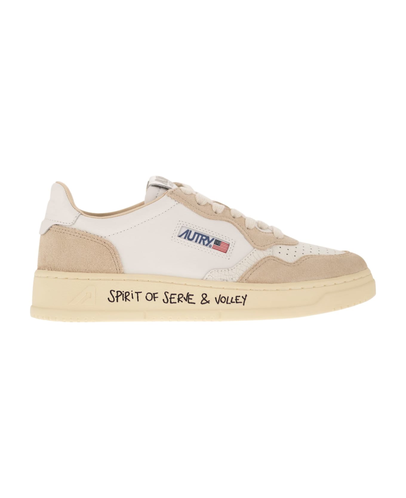 Autry Medalist Low - Leather Trainers - White/sand