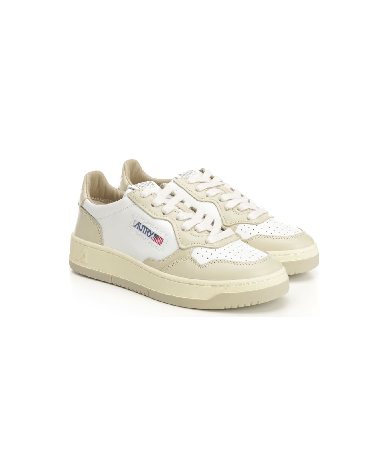 Autry 'medalist Low' Sneaker - Wht/tidfoam