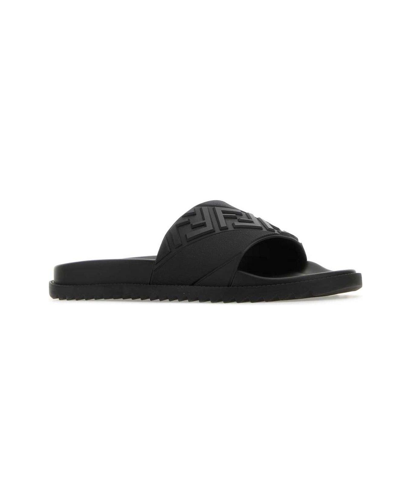 Fendi Logo Embossed Slip-on Slippers - NERO