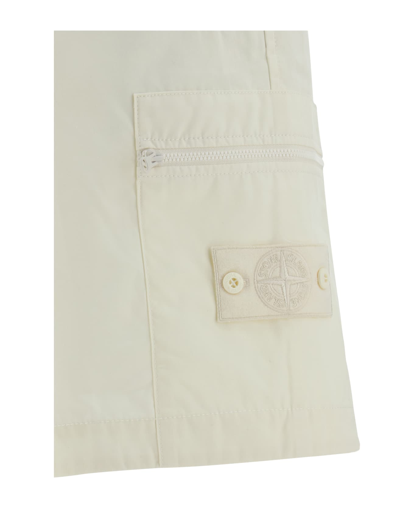 Stone Island Cargo Bermuda Shorts - White ショートパンツ