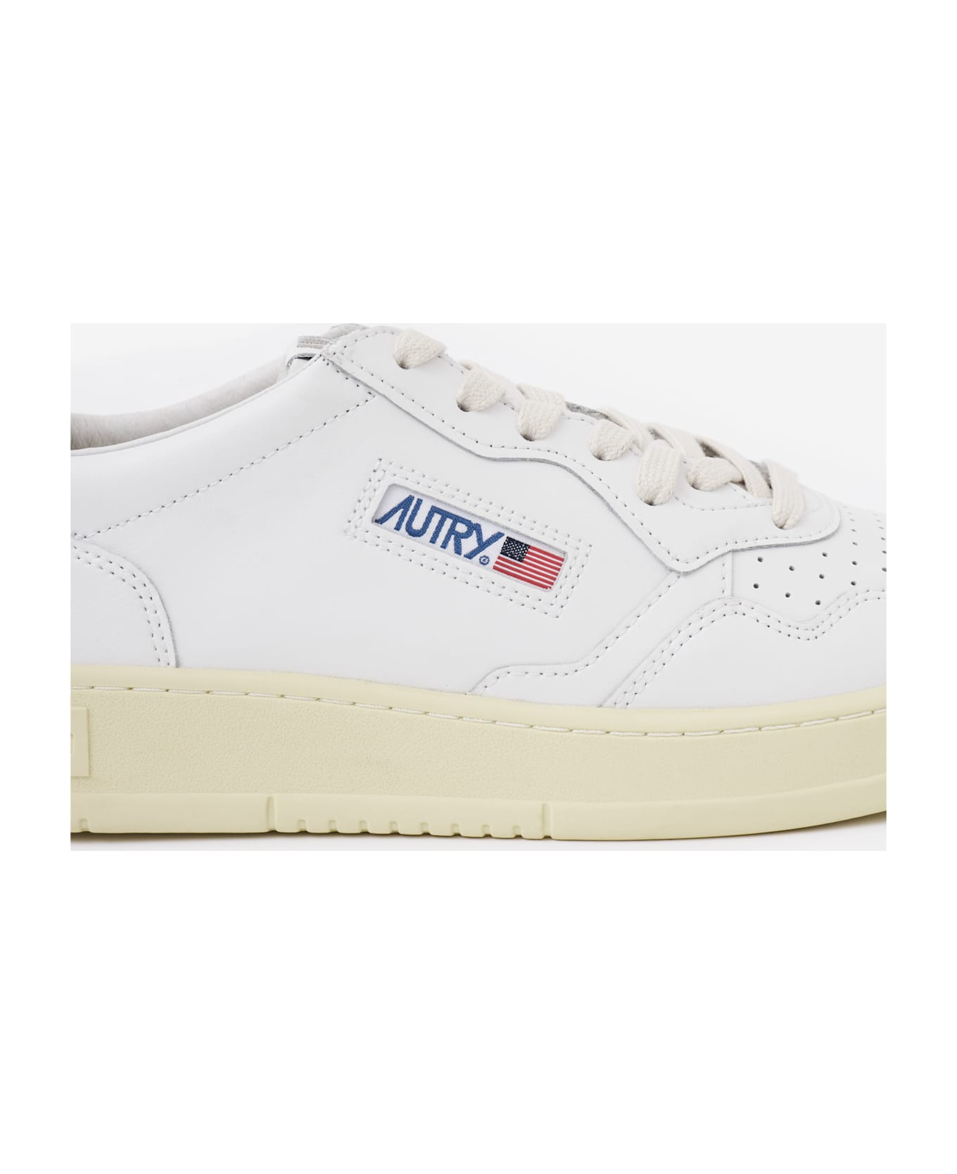 Autry 01 Low Sneakers - white