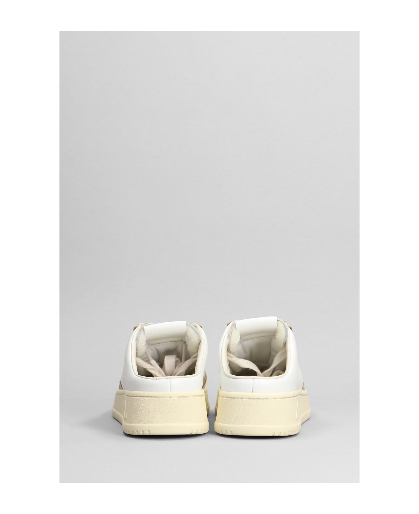 Autry Logo Patched Low Sneakers Mule - white