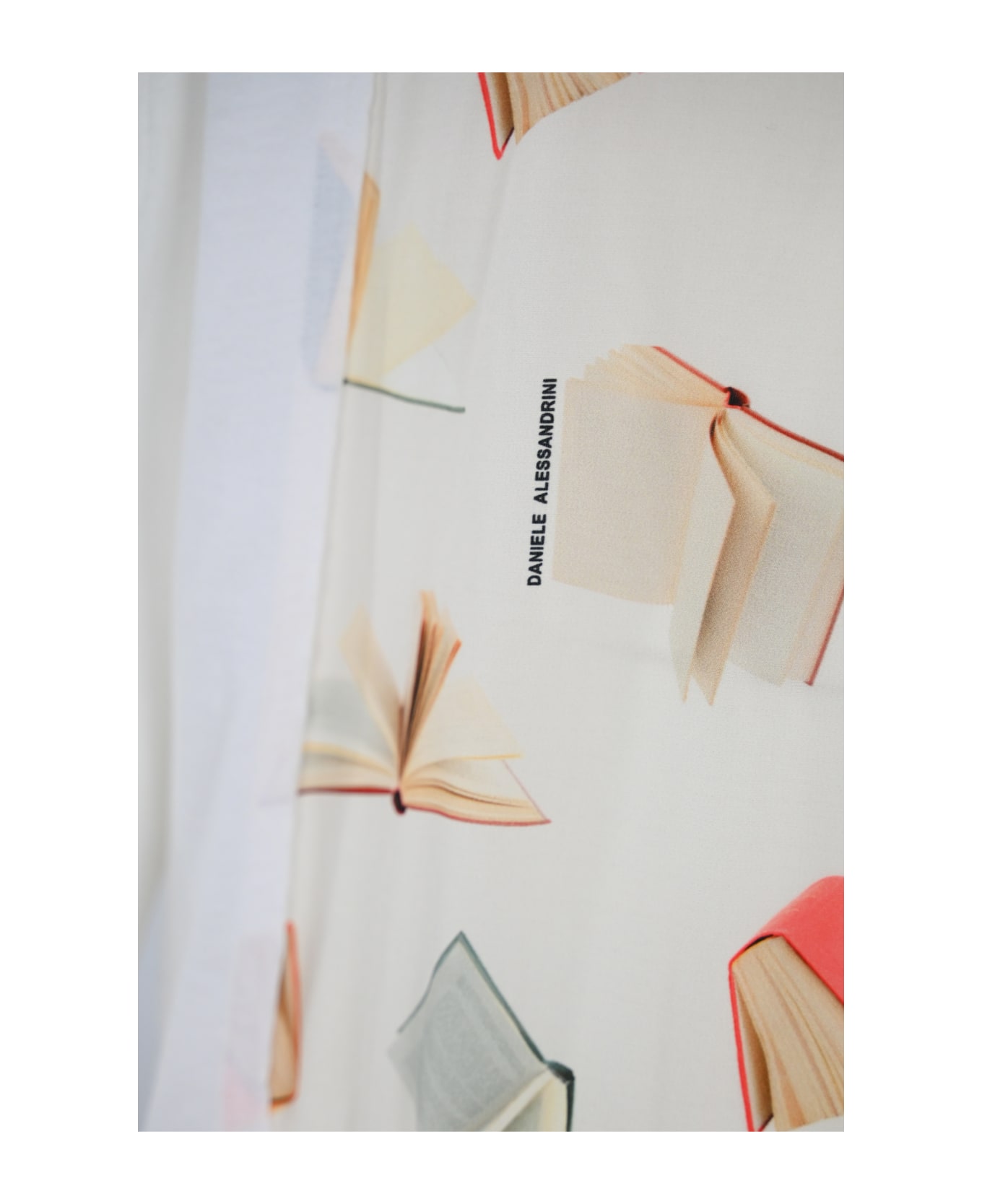 Daniele Alessandrini T-shirt With Book Print - Bianco