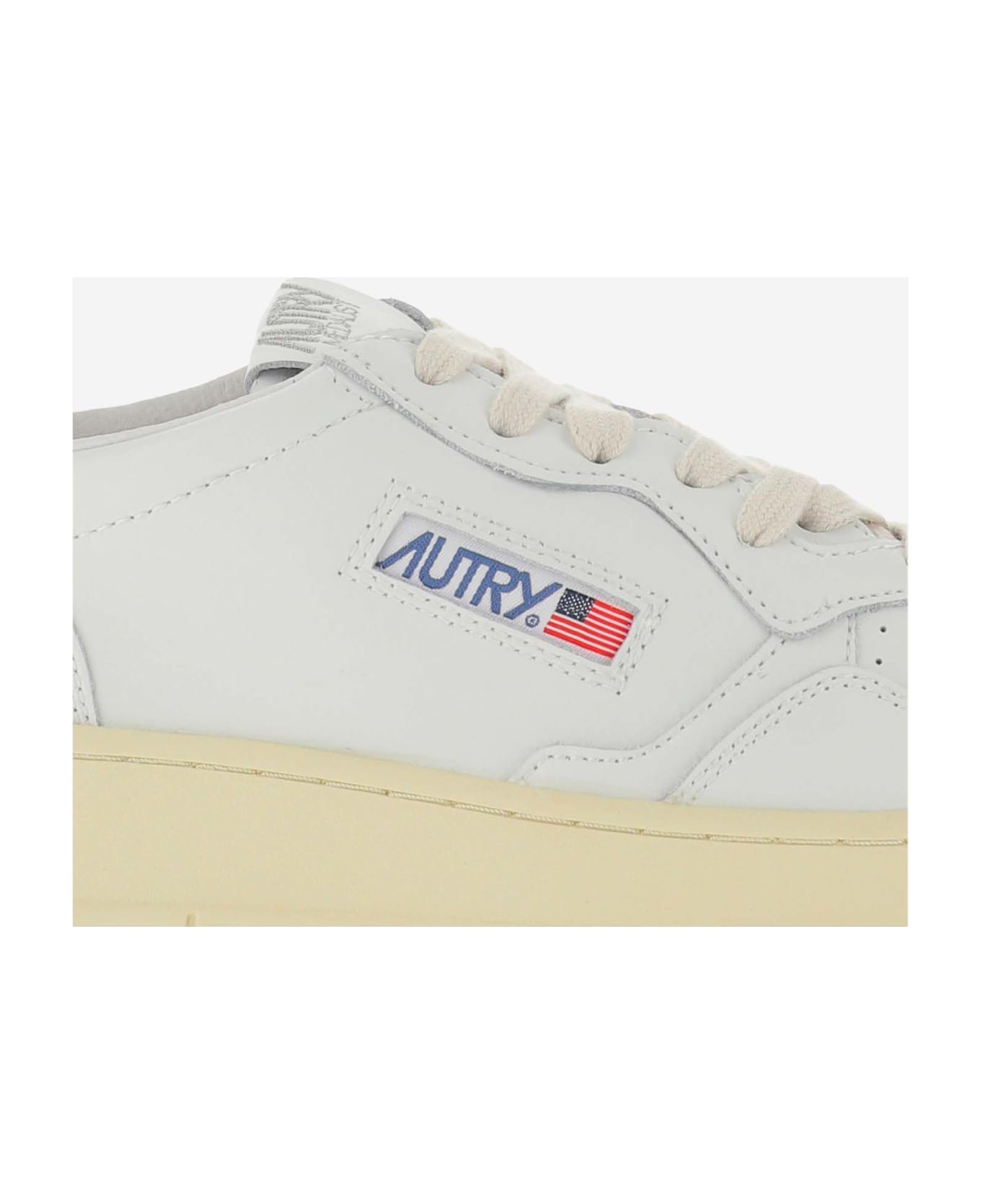 Autry Low Medalist Sneakers - Red