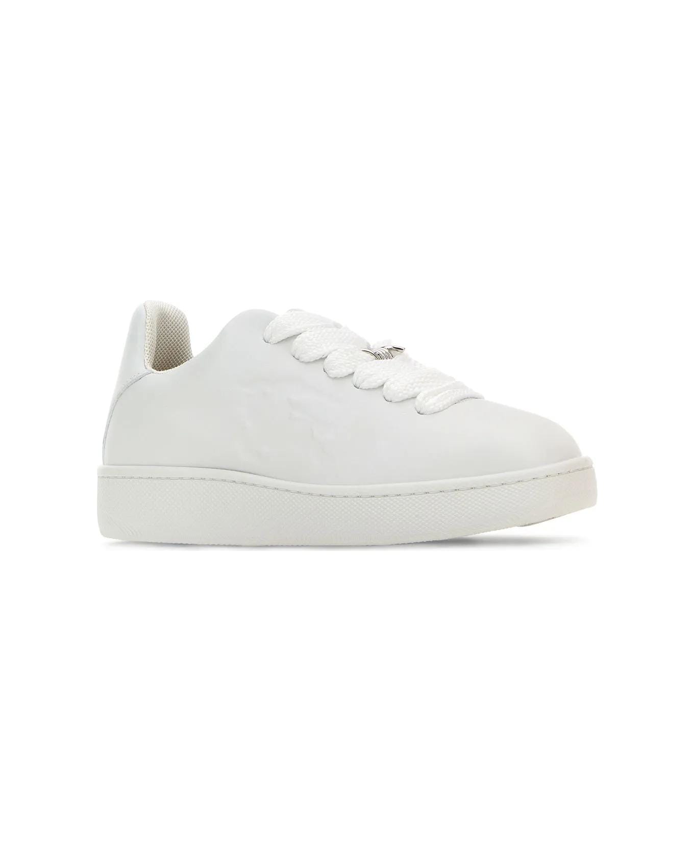 Burberry White Leather Box Sneakers - WHITE スニーカー