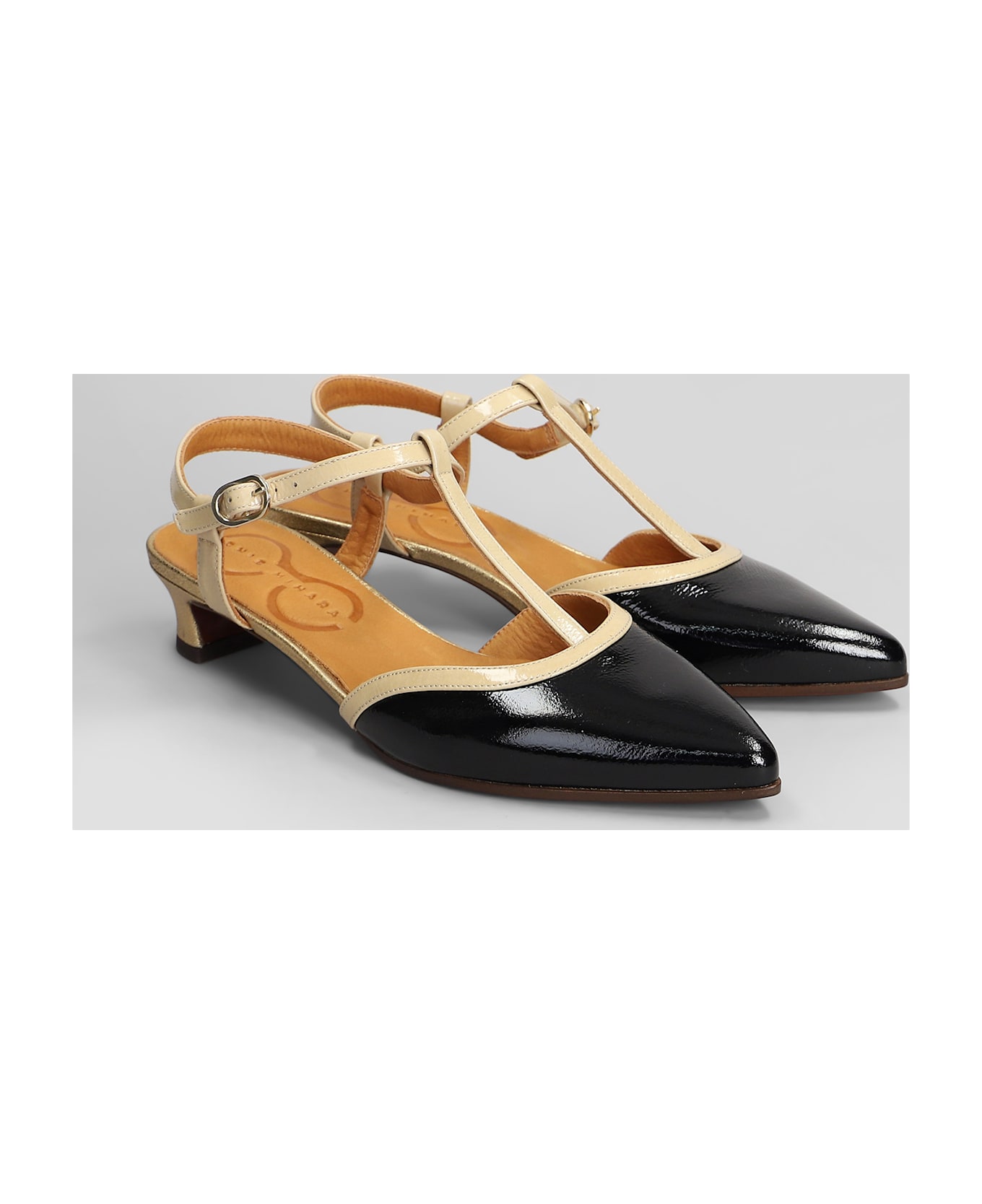 Chie Mihara Pumps In Black Patent Leather - black