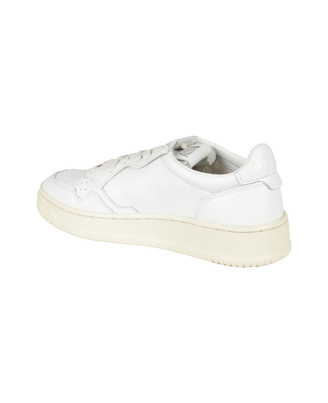 Autry Medalist Low Wom - Wht Wht スニーカー