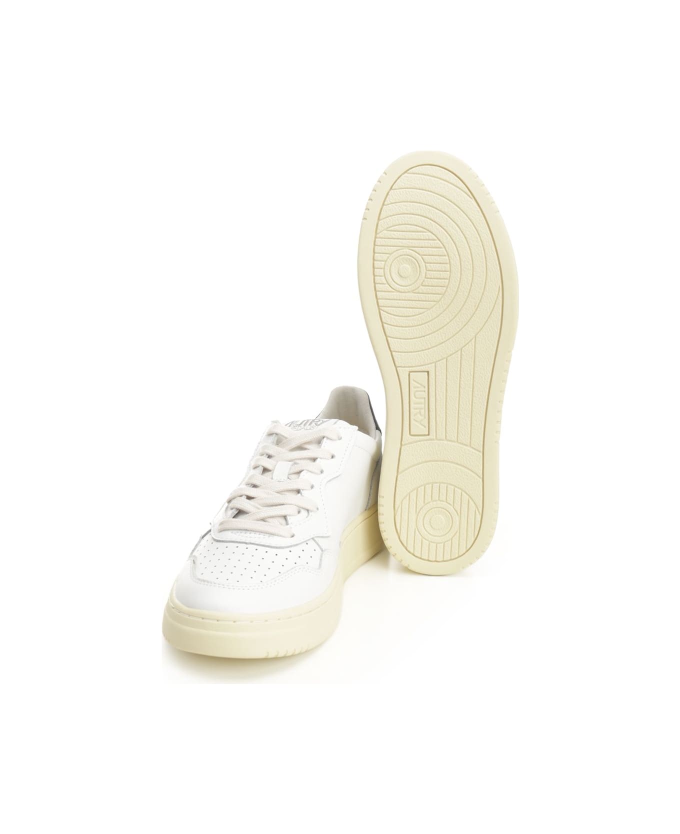 Autry 'medalist Low' Sneaker - Wht Space