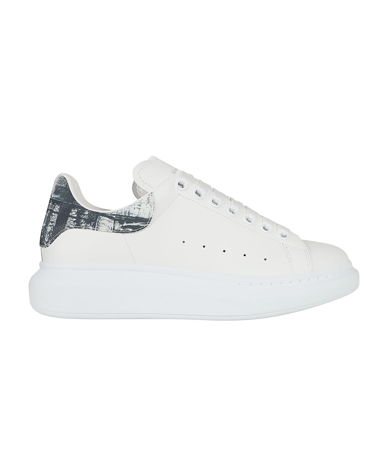 Alexander McQueen 'oversize' Sneaker - White Black