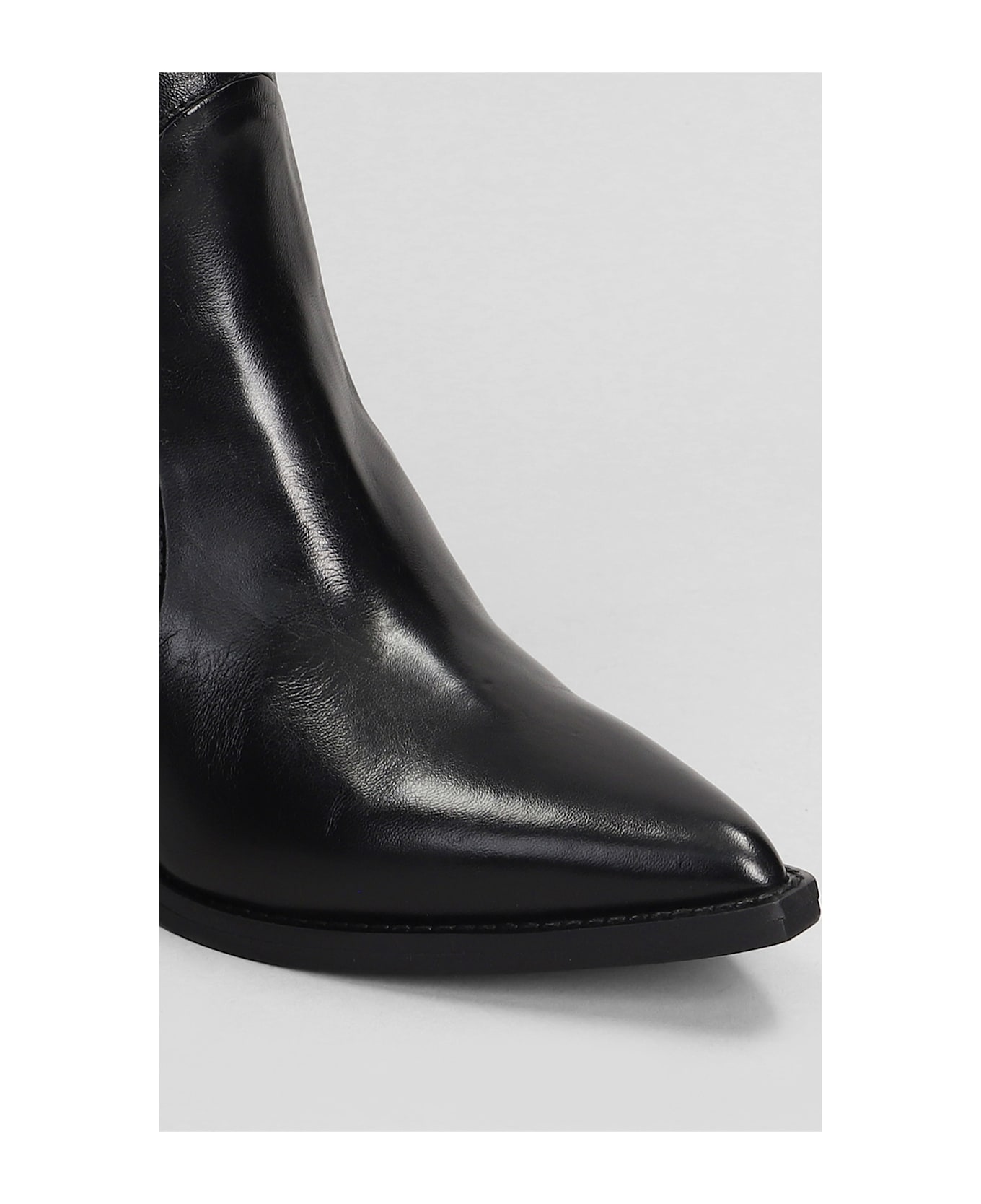 Julie Dee Texan Ankle Boots In Black Leather - black