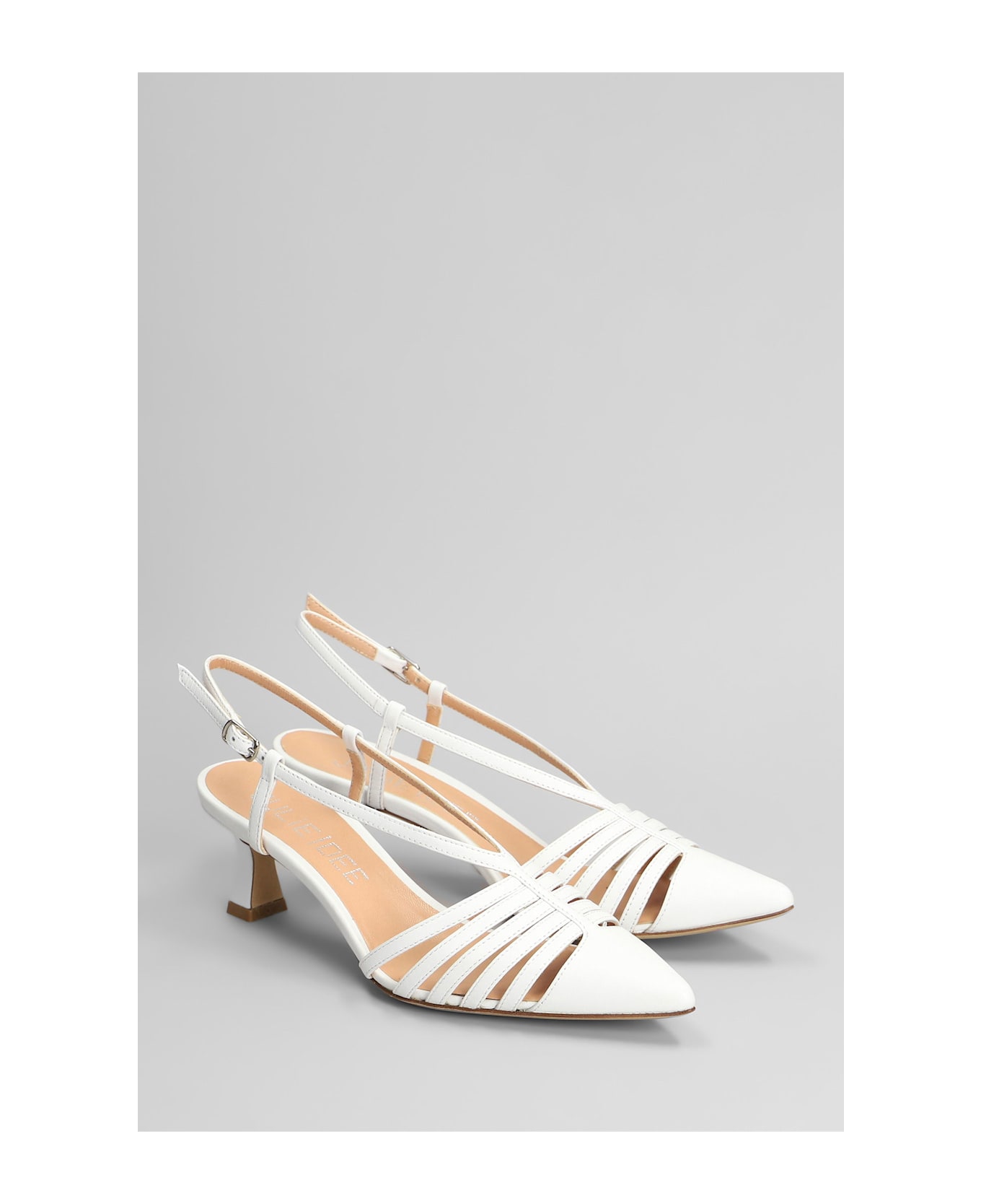 Julie Dee Pumps In White Leather - white