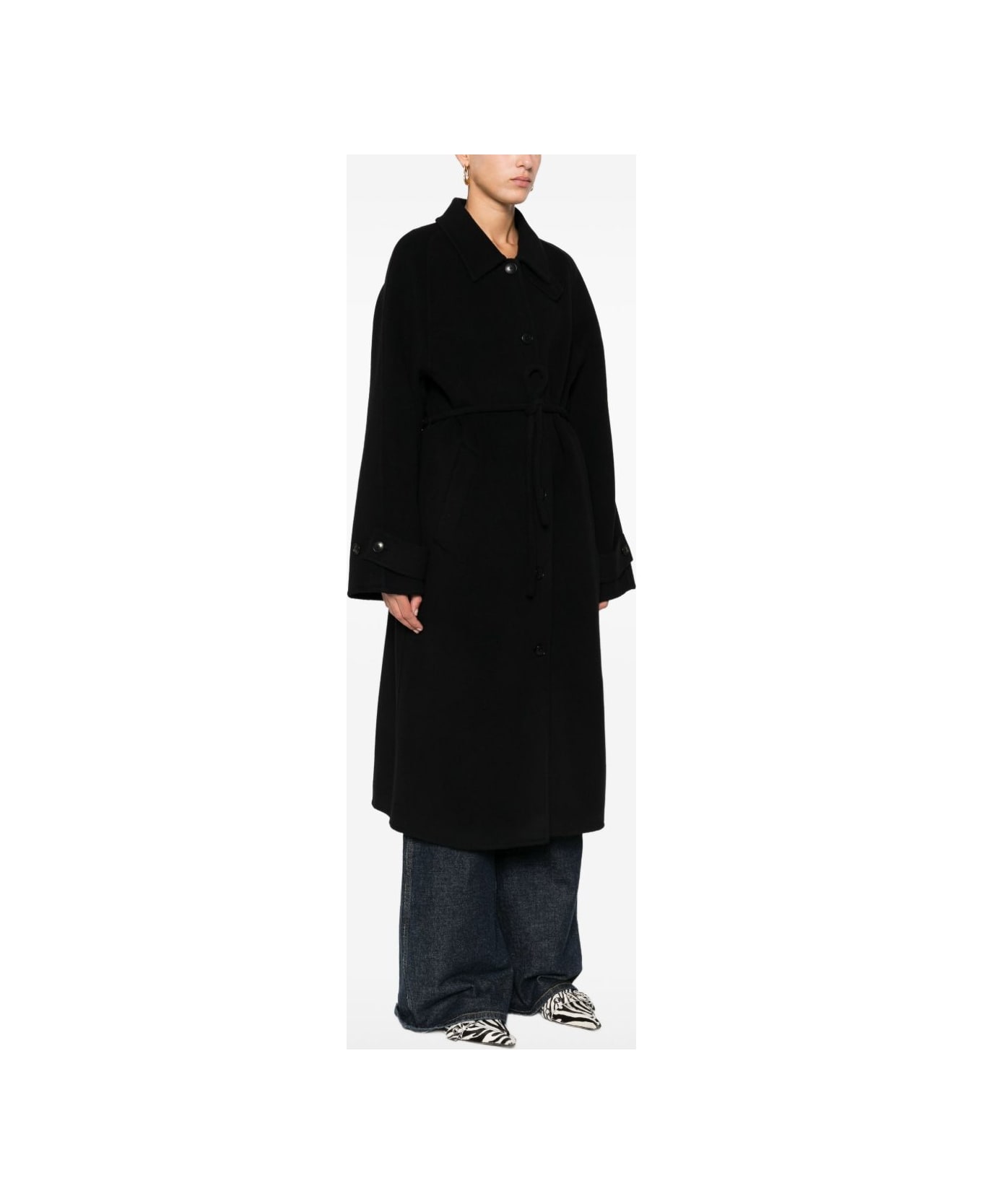 Closed Wool Belted Coat - Black