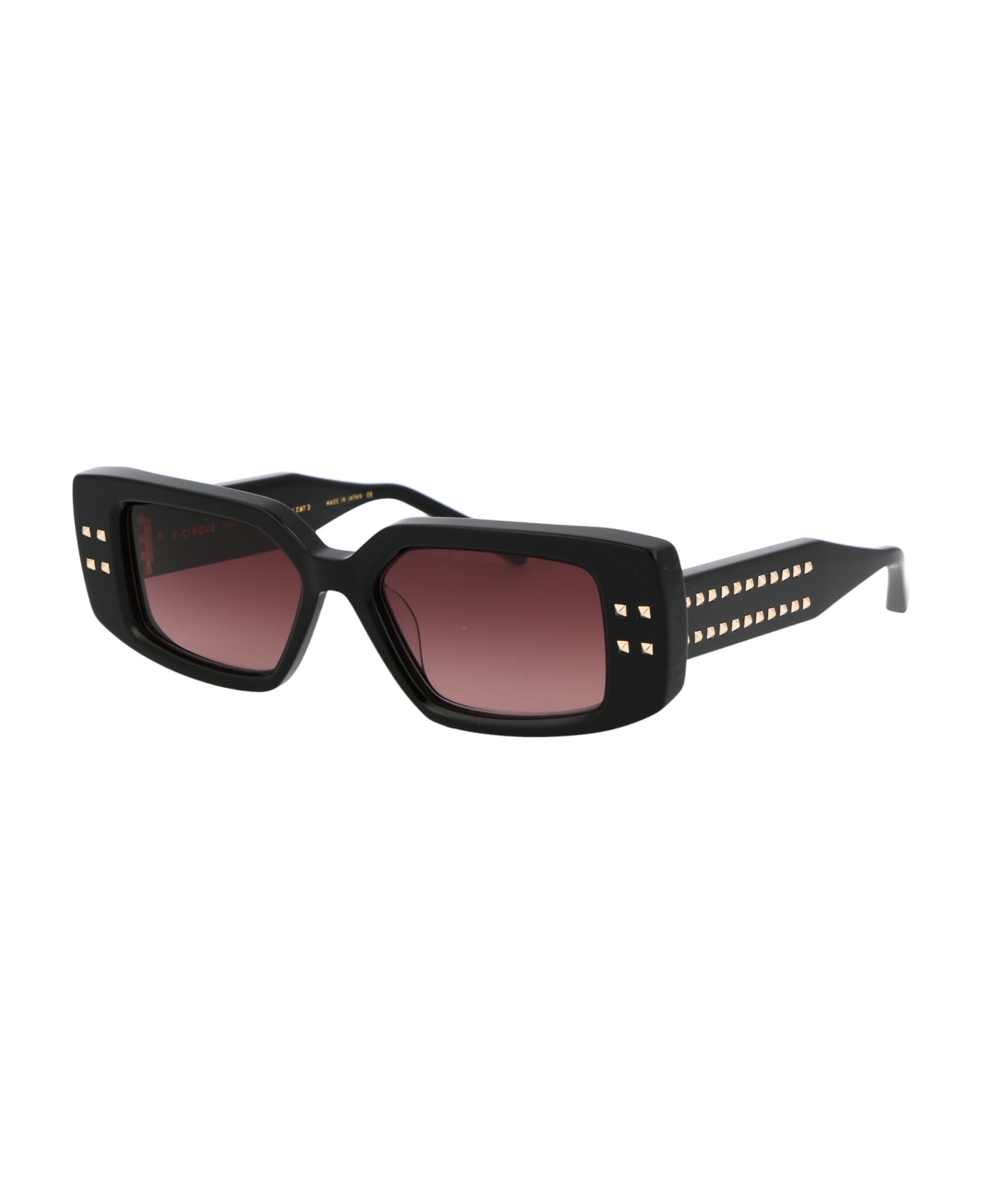 Valentino Eyewear V - Cinque Sunglasses ban - 108Look super M3100 as you don the ® GF6006 Sunglasses ban with your outfit
