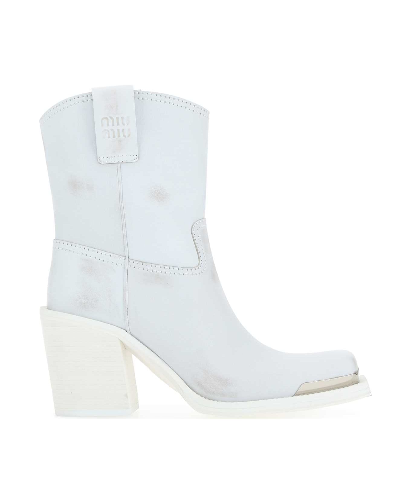 Miu Miu White Leather Ankle Boots - White ブーツ