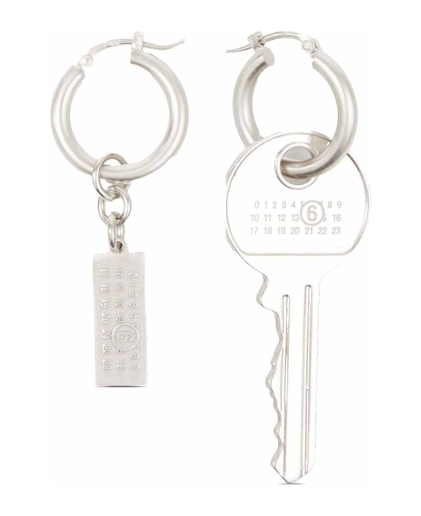アクセサリーその他 MM6 MAISON MARGIELA 'Chiave' earrings Silver SM6VG0090P7210 MM6 Maison Margiela Chiave Earrings | italist
