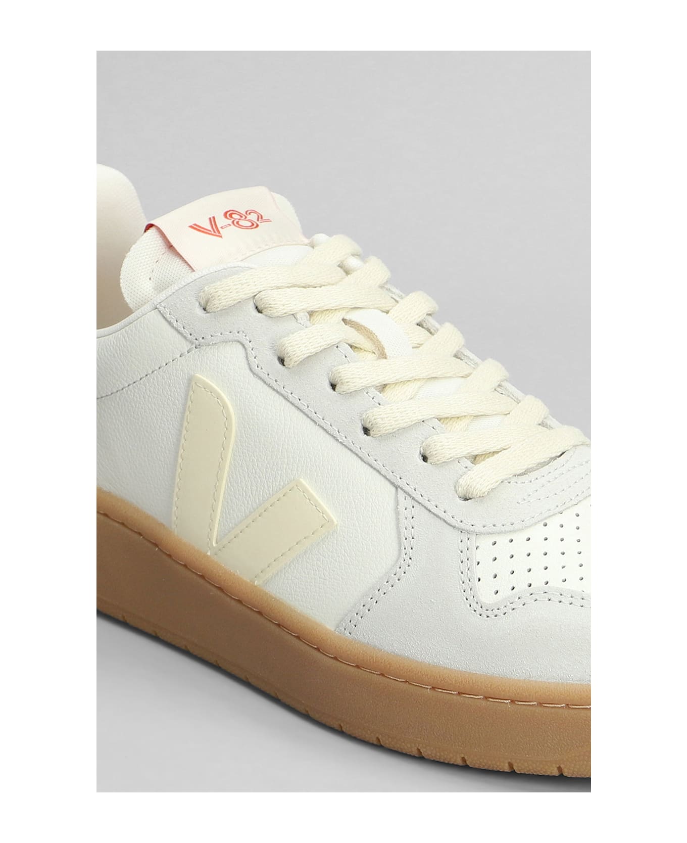 Veja V-82 Sneakers In White Suede And Leather - white