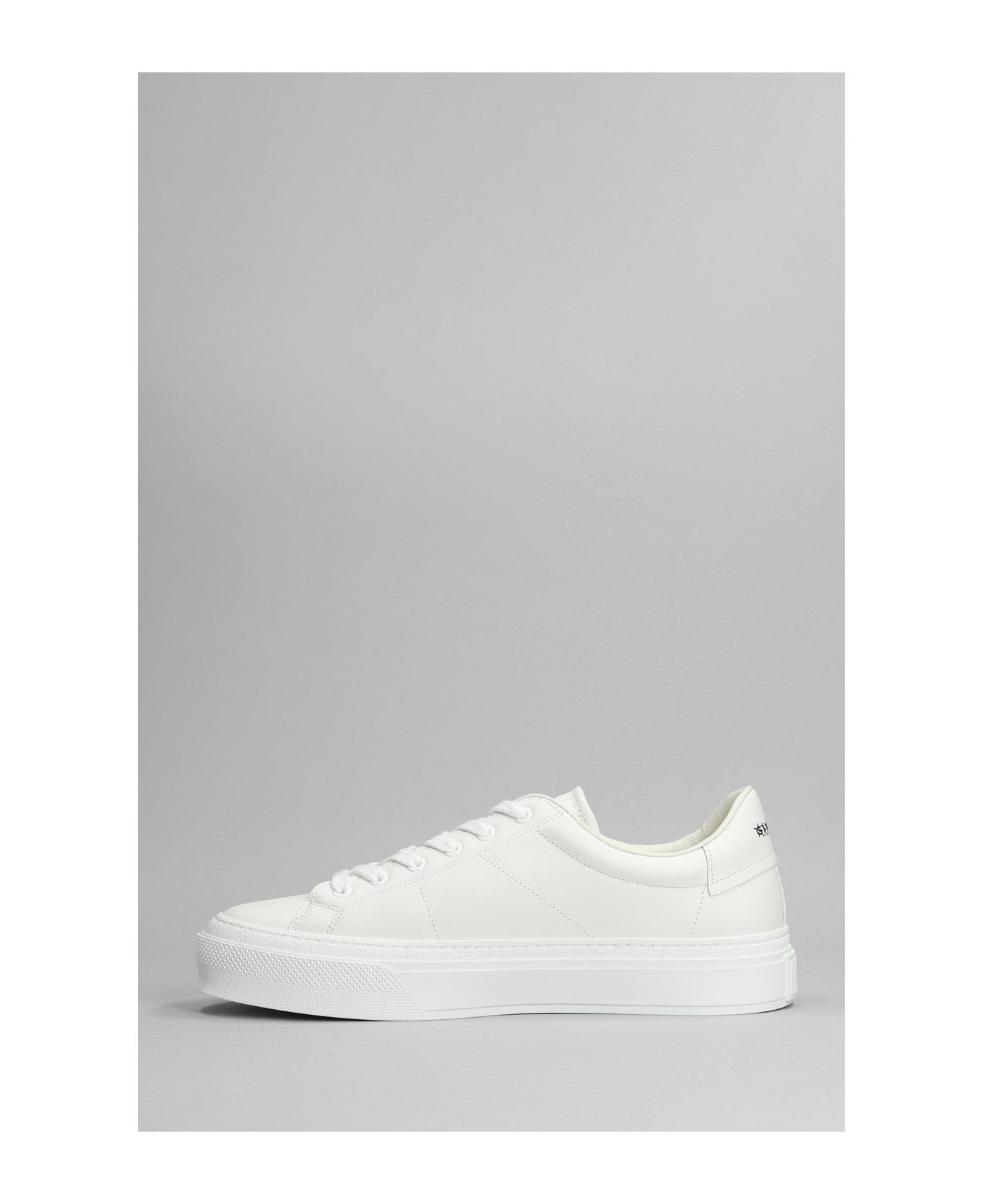 Givenchy Sneakers In White Leather - white