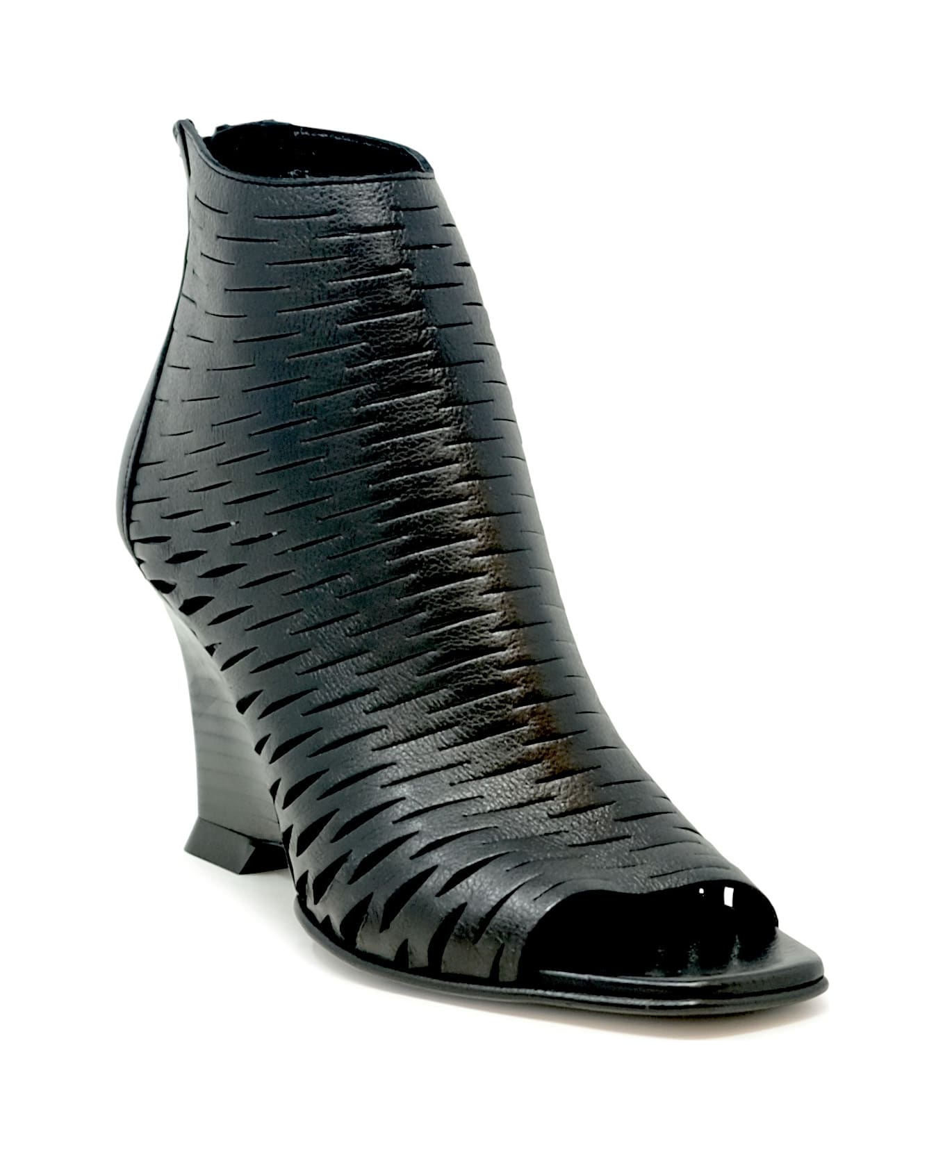 Elena Iachi Leather Sandals - BLACK