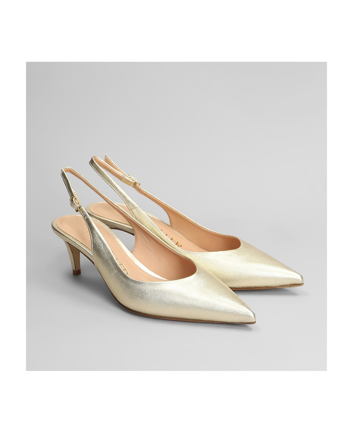 The Seller Pumps In Platinum Leather - platinum