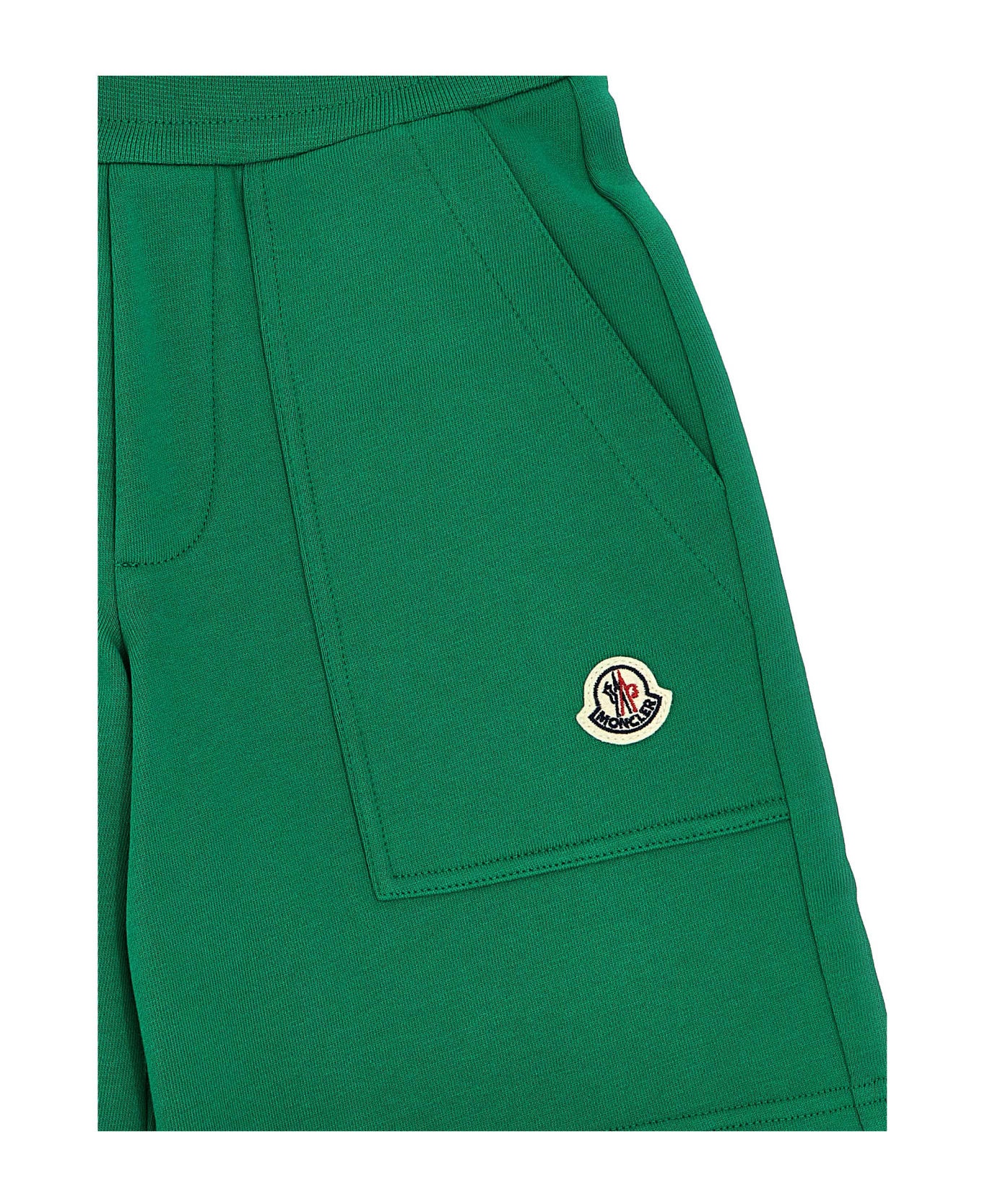 Moncler Logo Patch Bermuda Shorts - Green ボトムス