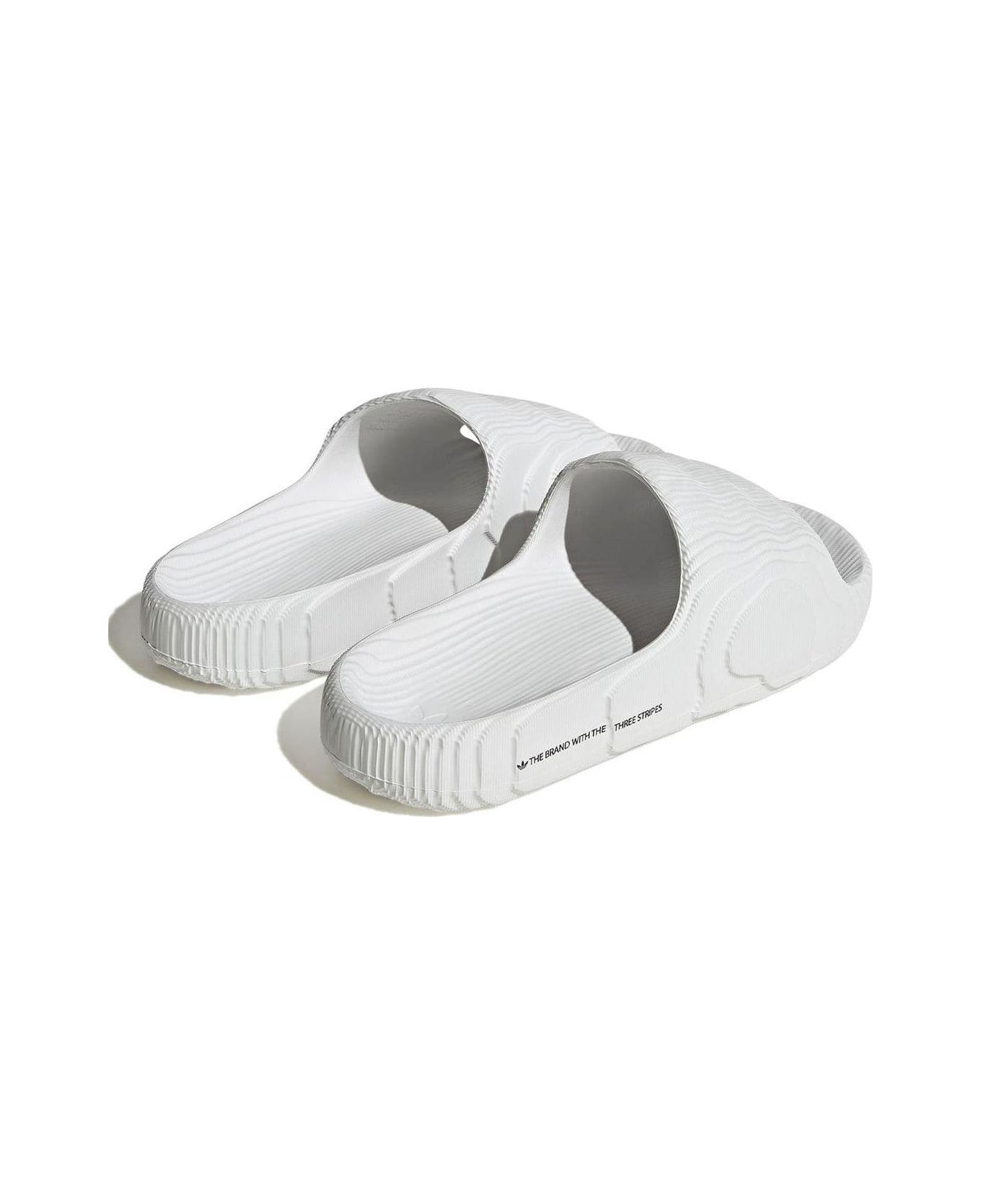 Adidas Adilette 22 Slip-on Slides - WHITE サンダル