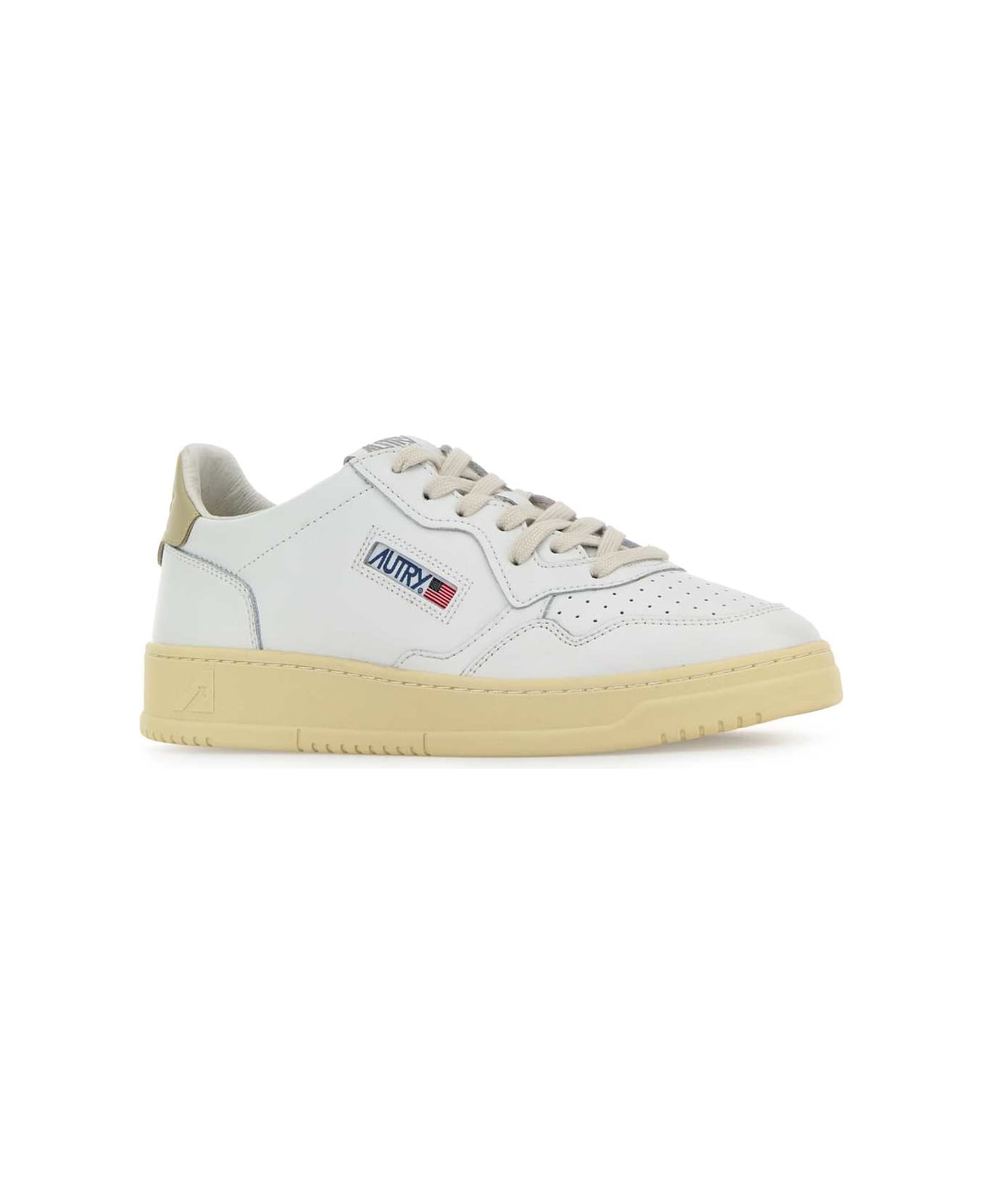 Autry White Leather Medalist Sneakers - Wht/tidfoam