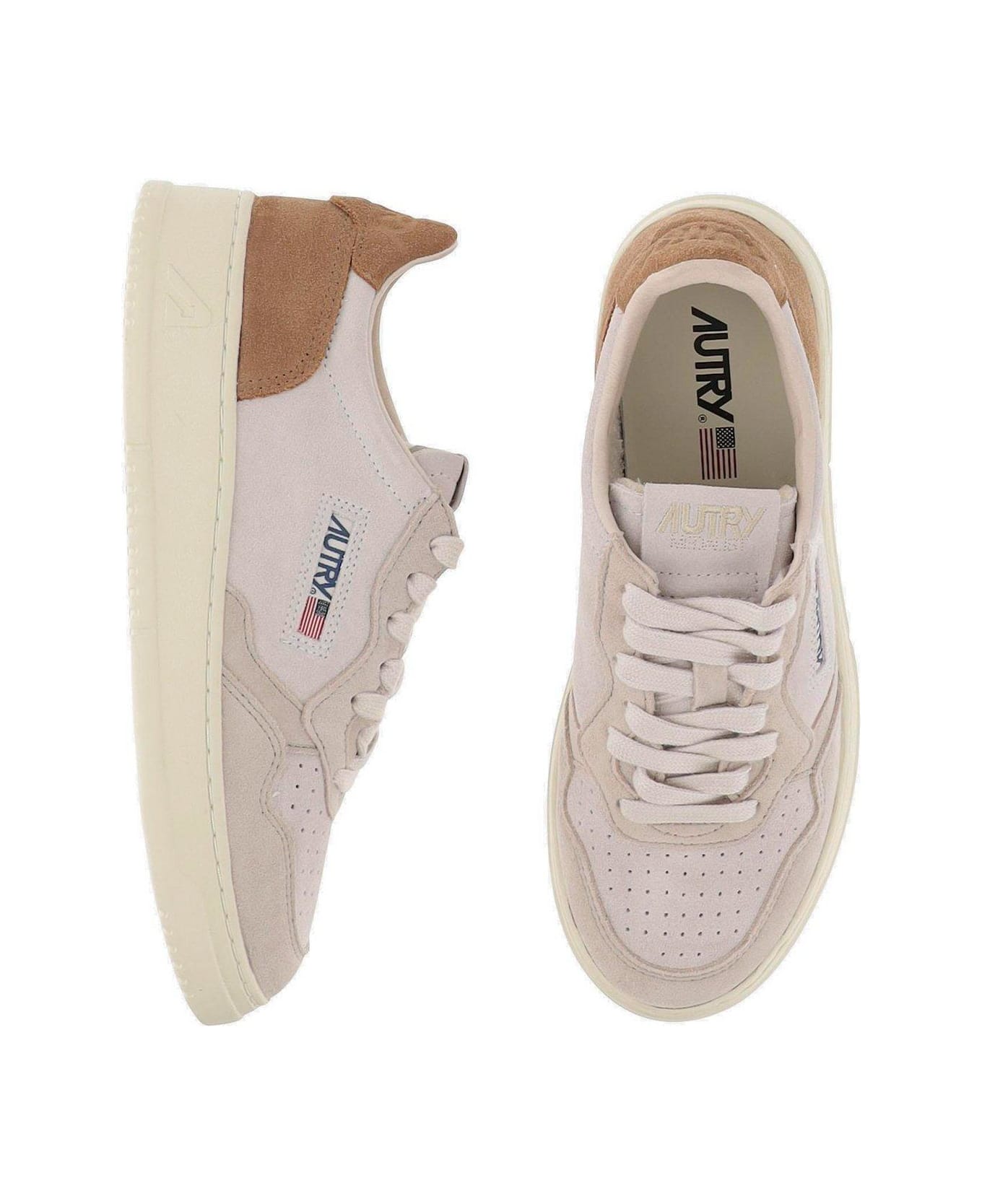Autry Logo Patch Medalist Sneakers - NEUTRALS