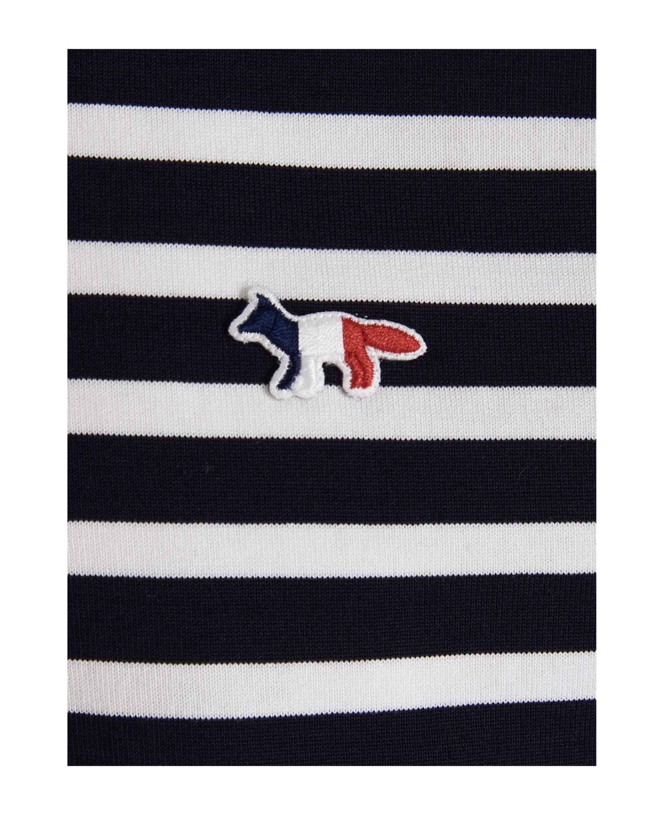 ★人気★【MAISON KITSUNE】★TRICOLOR FOX T-SHIRTS★Tシャツ★ NEW! Maison Kitsune Tricolor Fox Logo Pocket T-Shirt Men's