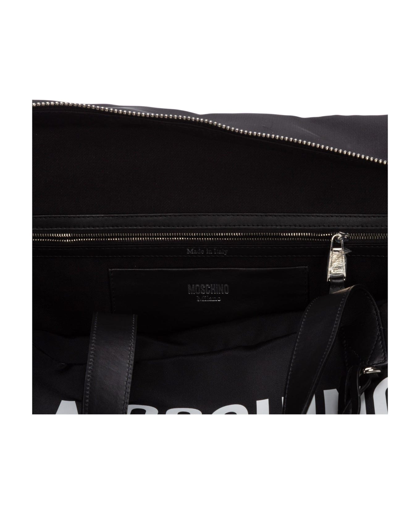 Moschino Logo Printed Duffle Bag - 2555 トラベルバッグ
