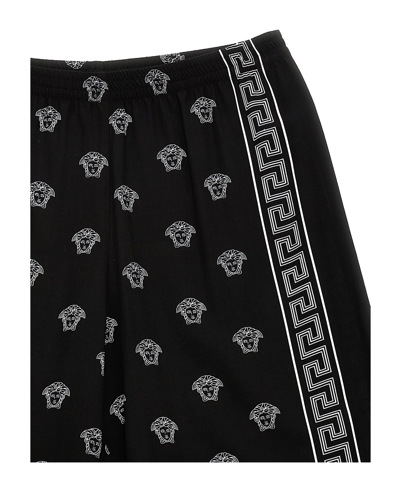 Versace 'medusa Bandana' Bermuda Shorts - White/Black