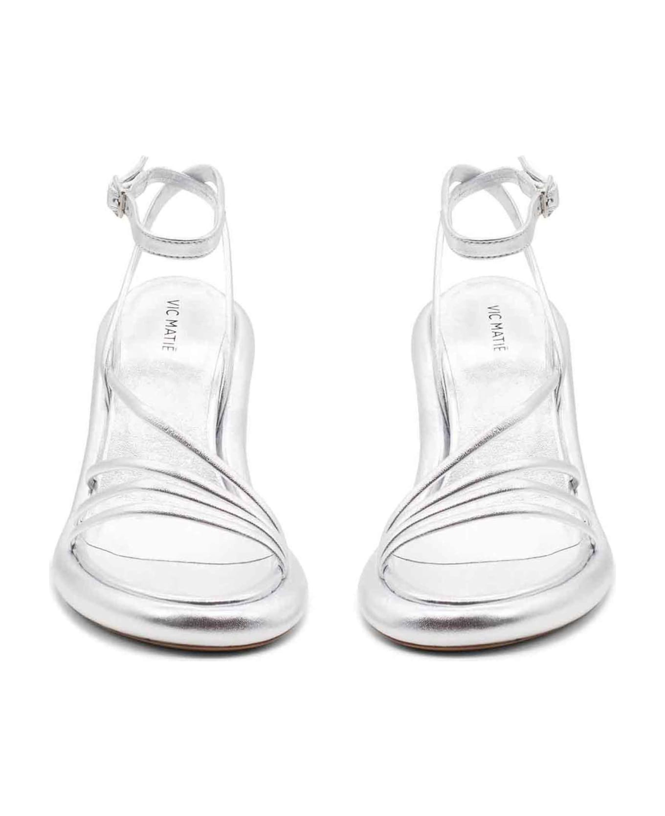 Vic Matié Dosh Strappy Sandals In Laminated Silver Nappa - Silver サンダル