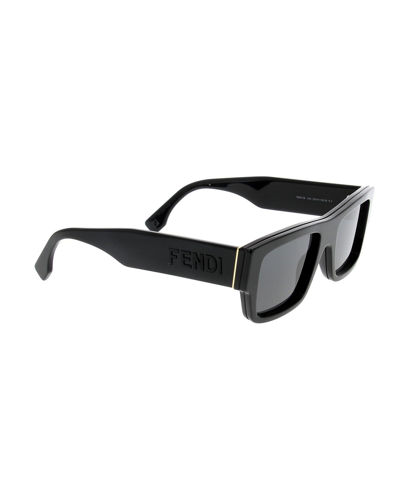 フェンディ　サングラス　ホワイト Amazon.com: Fendi Women's Cat Eye Sunglasses, White/Grey