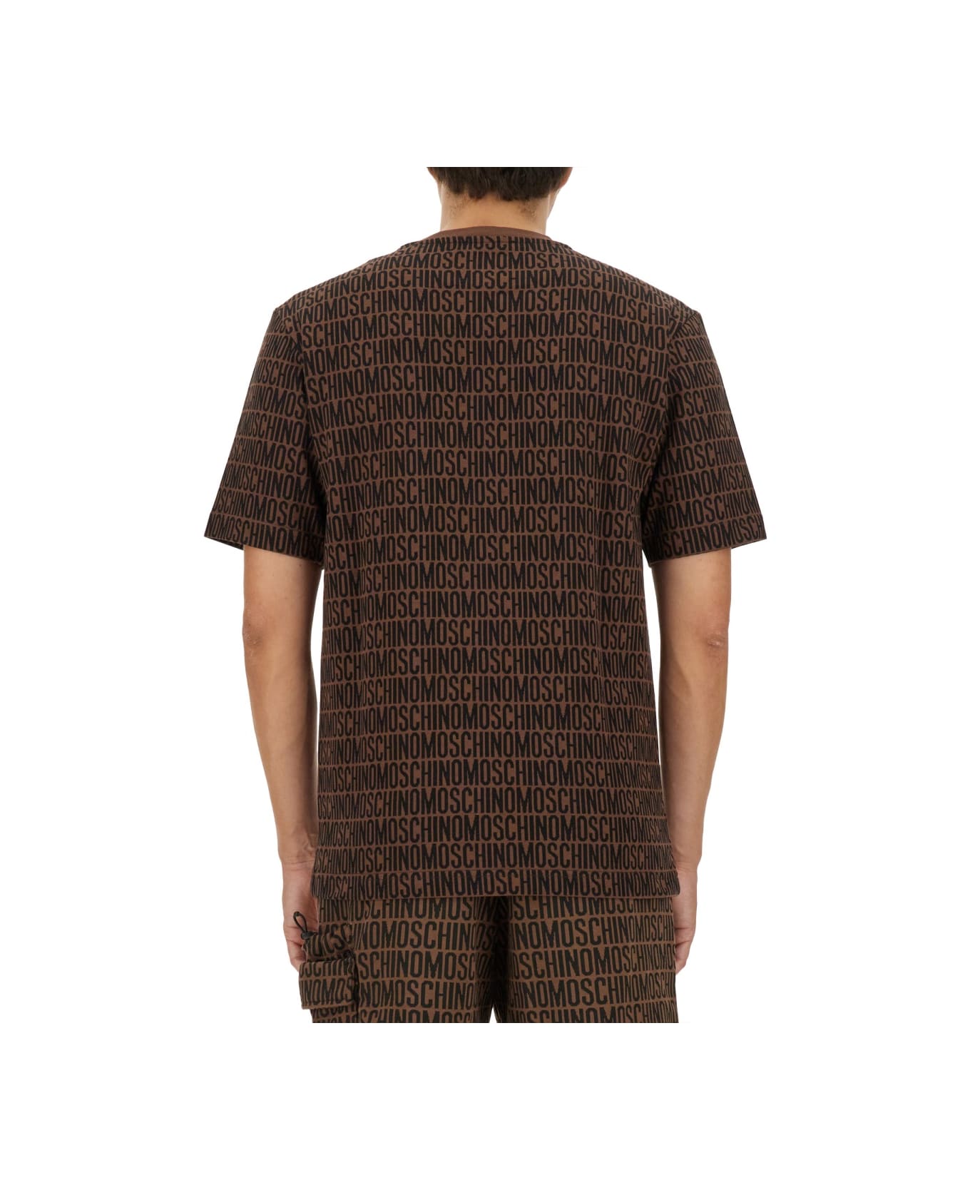 Tシャツ・カットソー Moschino FW24 T-SHIRT WITH ALL OVER LOGO (07027645 1555) Moschino T-shirt With All Over Logo | italist