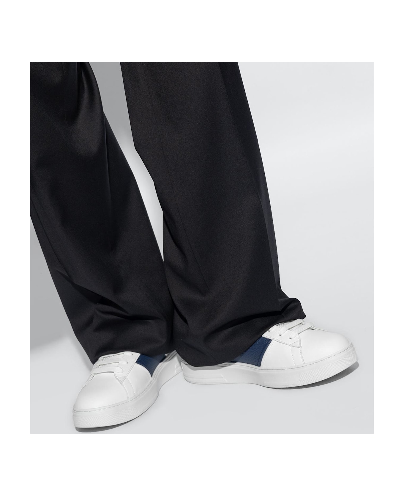 Emporio Armani Sneakers With Logo - Blue