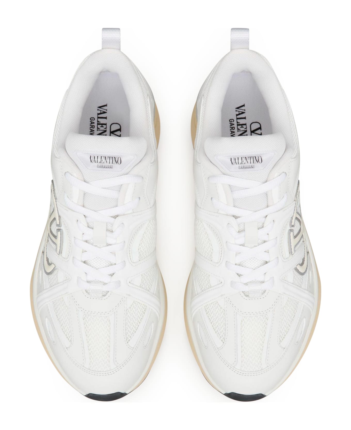 Valentino Garavani Low Top Vlogo Easyjog Sneakers In Calfskin And Fabric - White