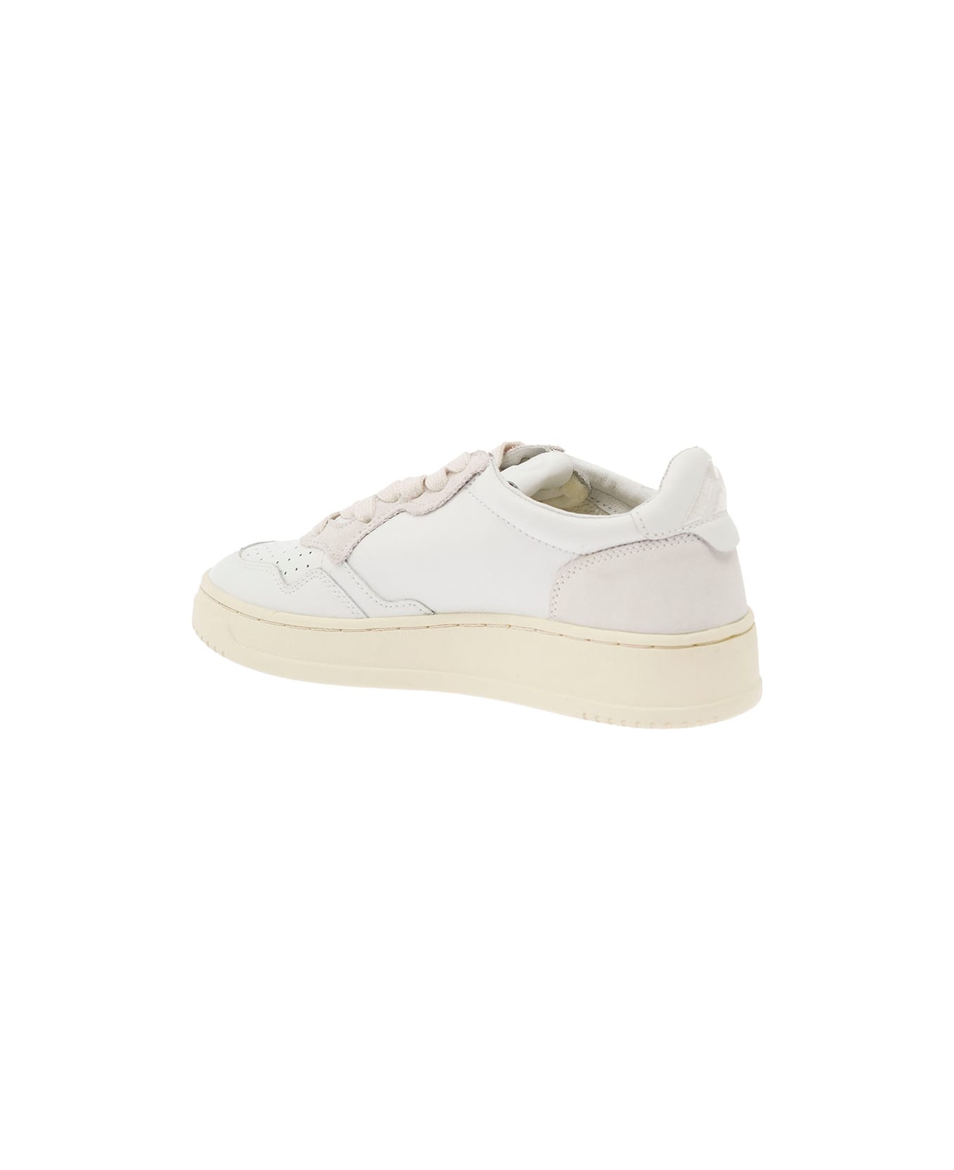 Autry 'medalist Low' White Sneakers With Suede Inserts And Logo Print On Platform In Leather Woman Autry - White