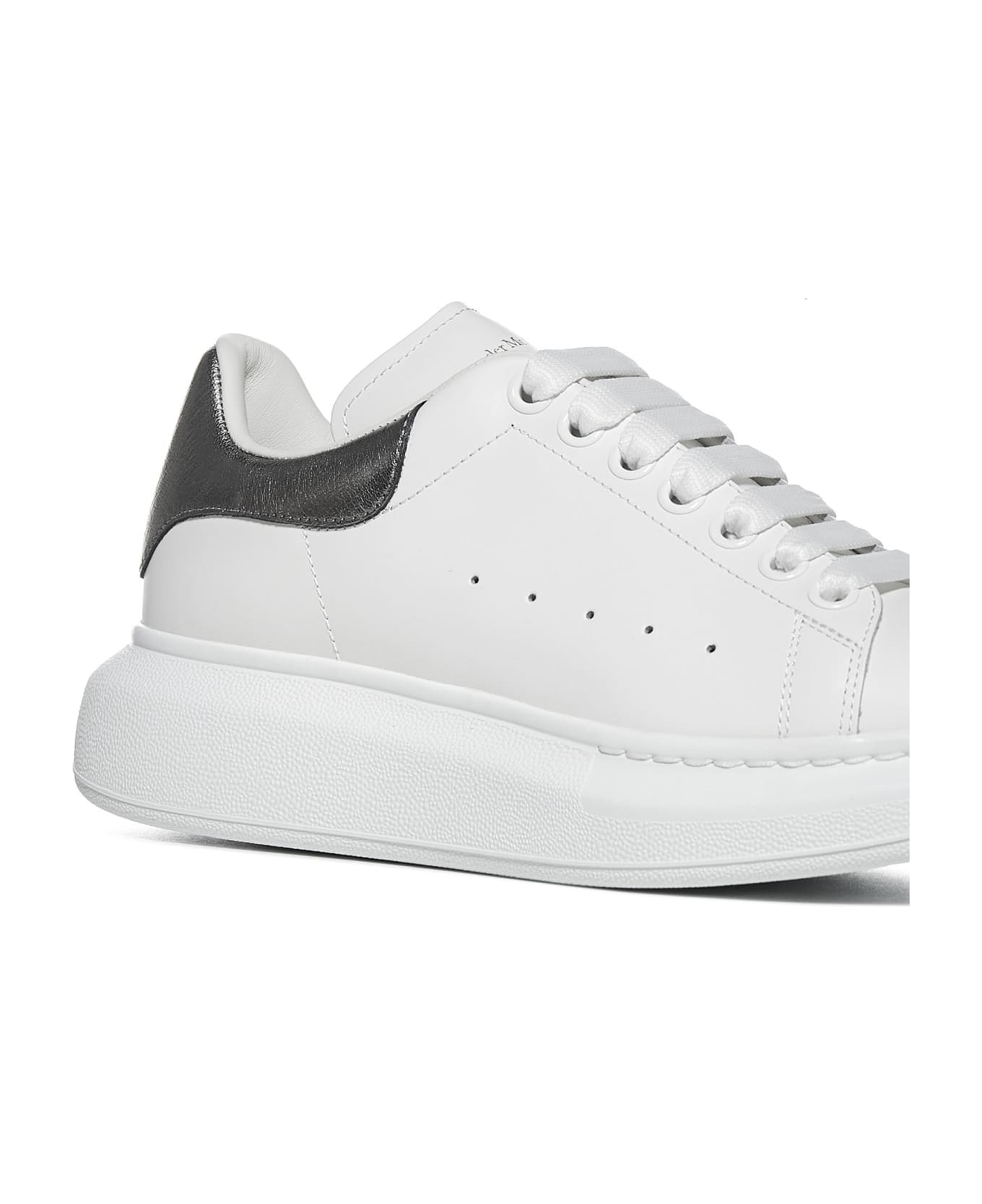 Alexander McQueen Oversized Sneakers In Leather With Contrasting Heel Tab - White/blk Pearl スニーカー
