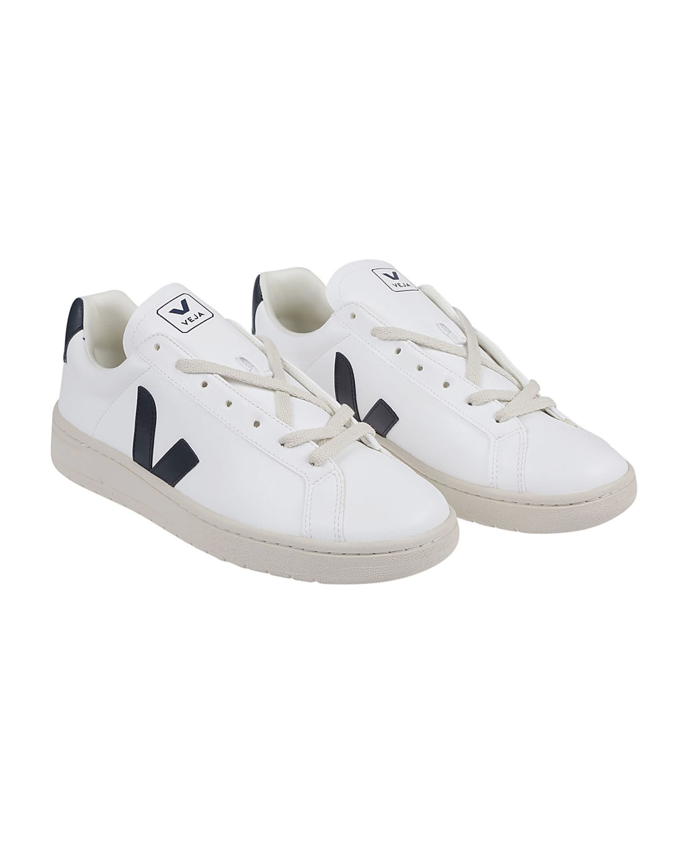 Veja Urca Sneakers - White/nautico