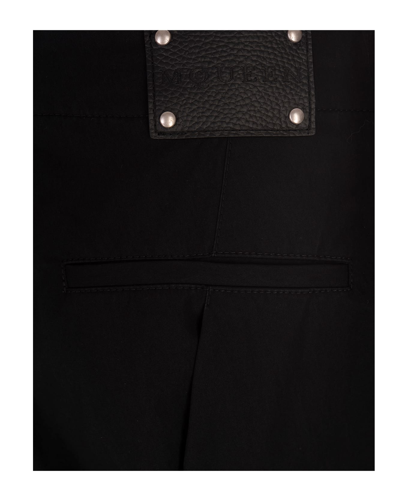 Alexander McQueen Cargo Trousers With Pleat In Black - NERO