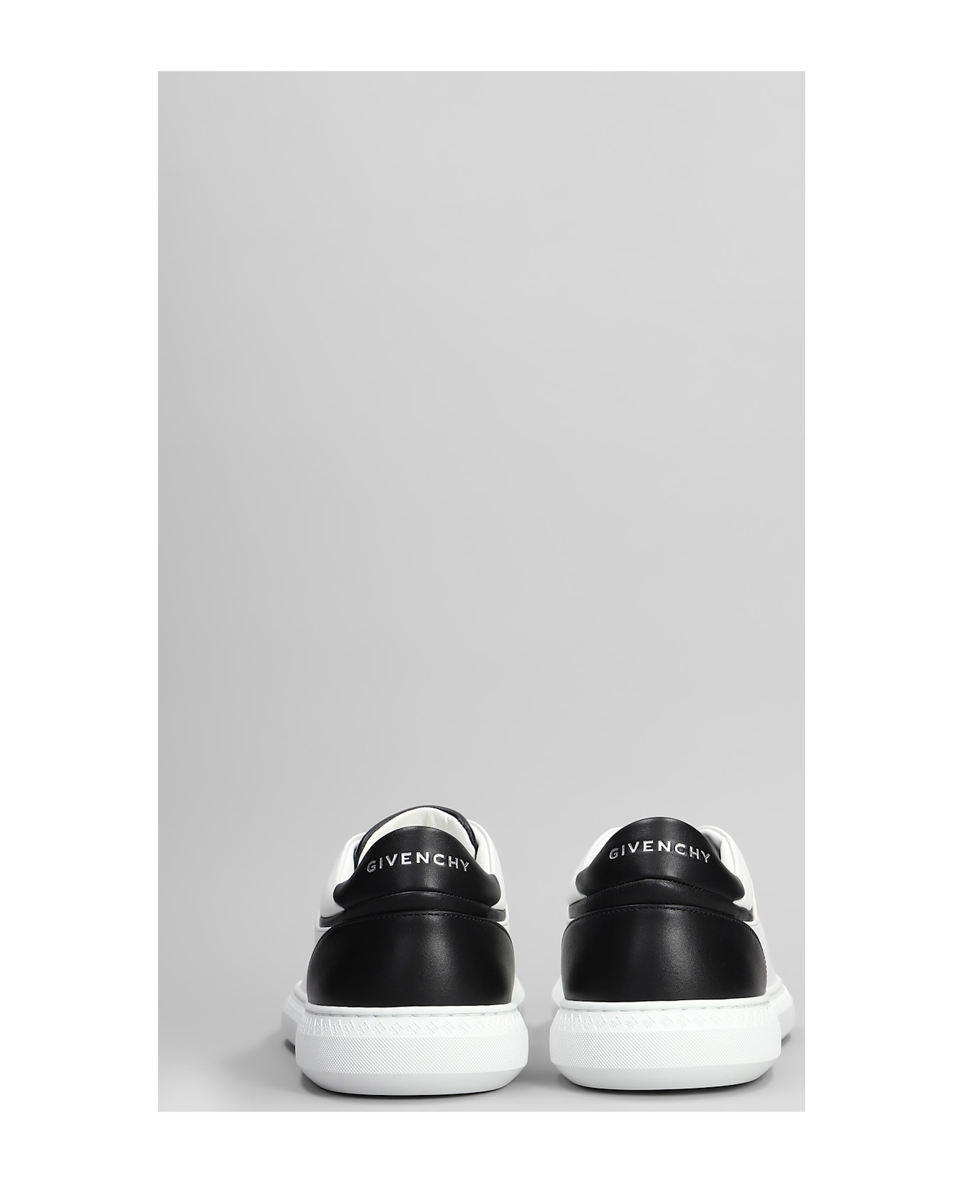 Givenchy G Set Low Sneakers In White Leather - white