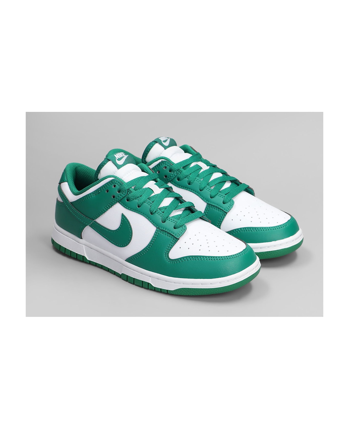 Nike Dunk Low Retro Sneakers In Green Leather - green