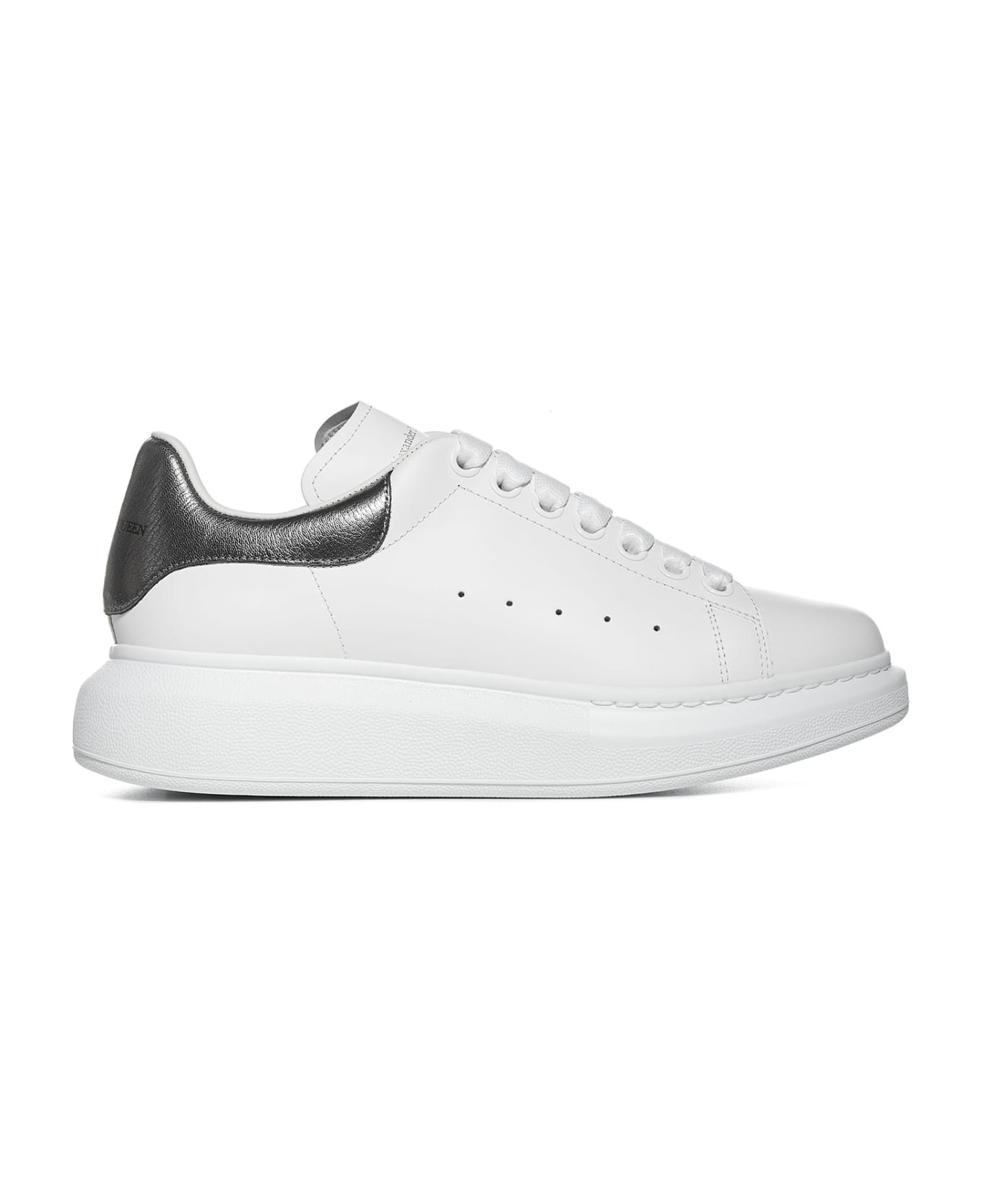 Alexander McQueen Oversized Sneakers In Leather With Contrasting Heel Tab - White/blk Pearl