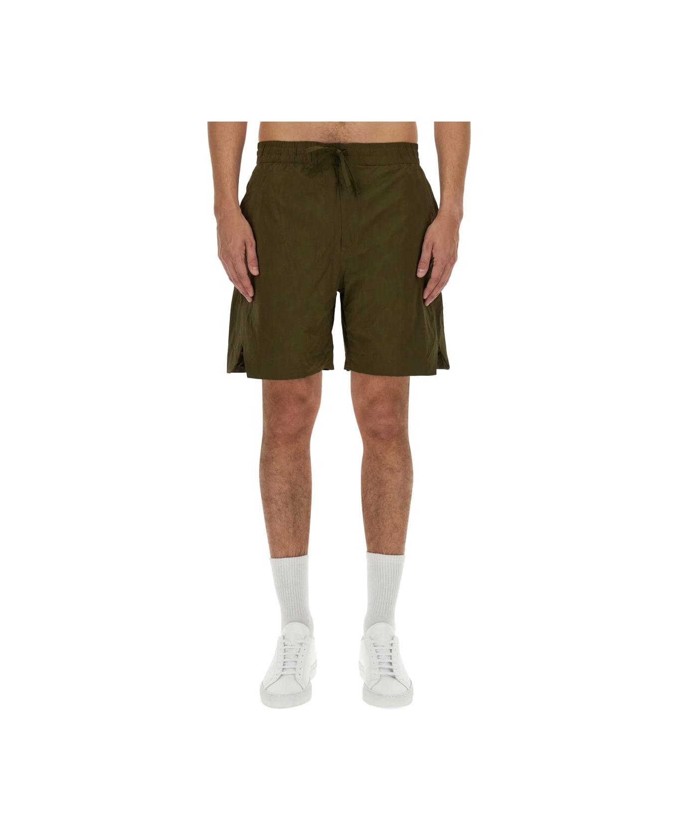 Canada Goose Nylon Bermuda Shorts - MILITARY GREEN ショートパンツ
