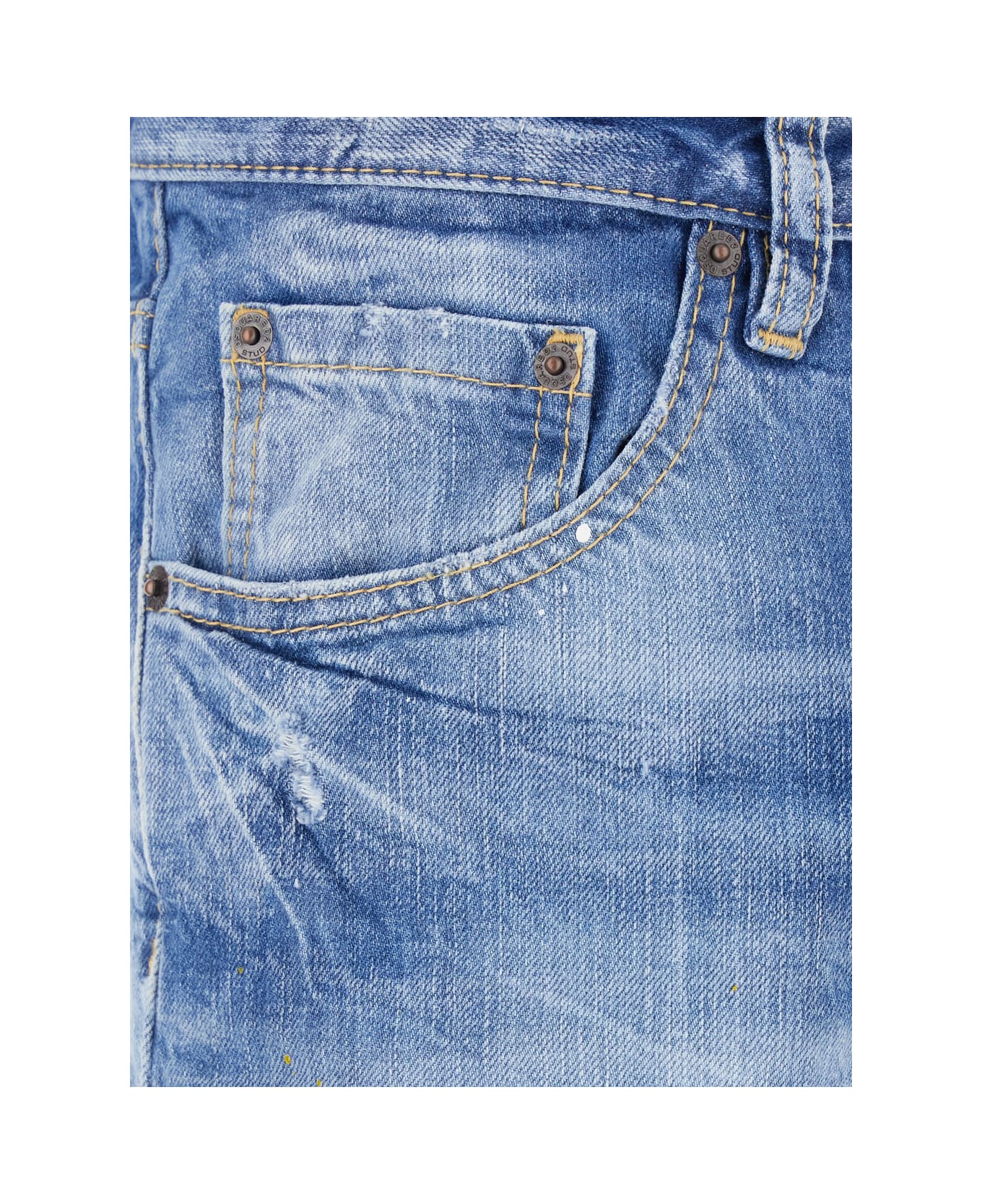 Dsquared2 Blue Jeans With Distressed Effect And Logo Patch On The Back In Denim Man - Blu