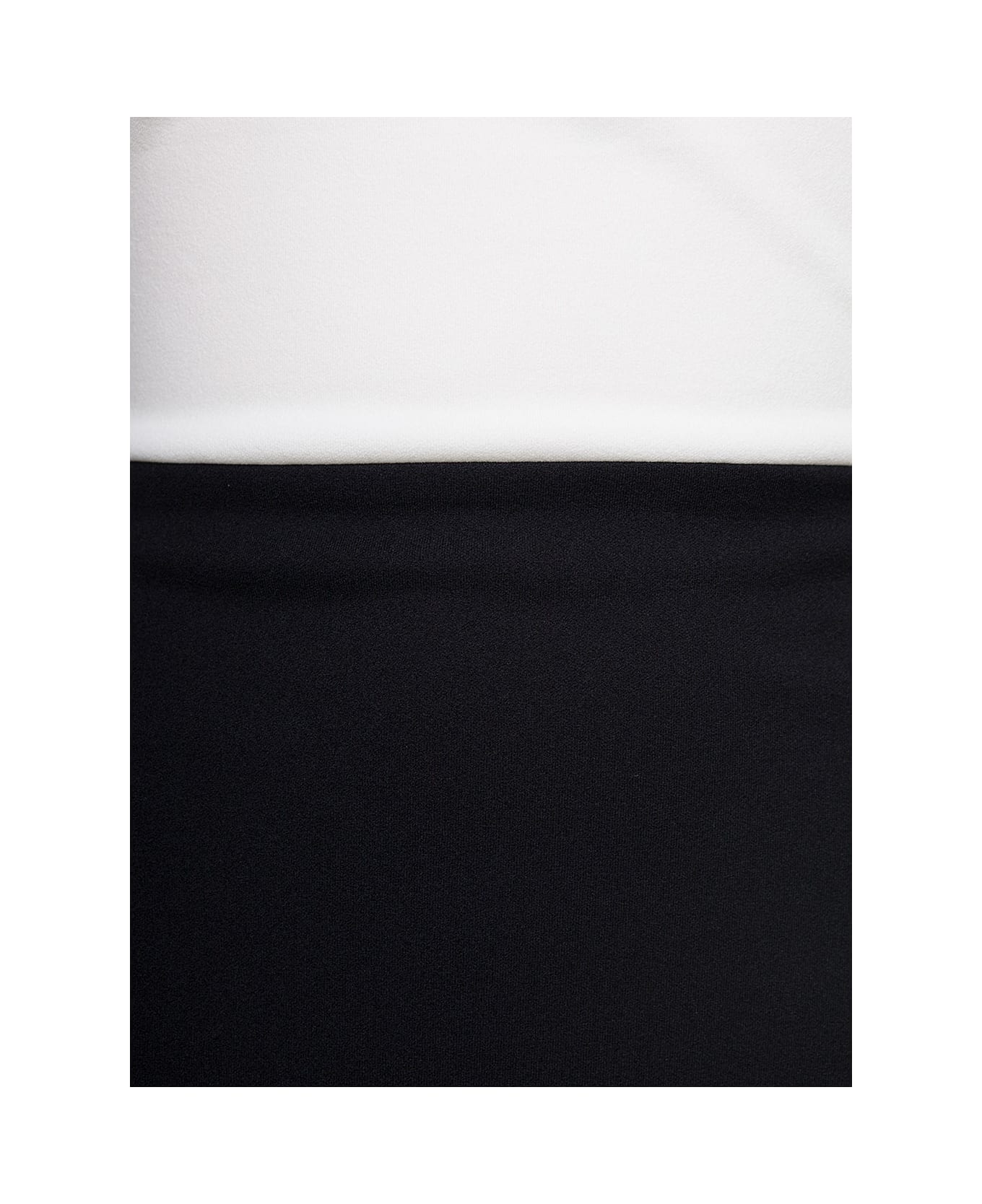 Solace London Blanca Maxi Dress In Crepe Knit - White/black
