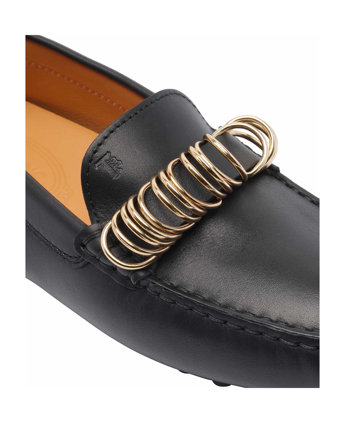 Tod's Loafers With Ring Detail On The Front And Rubber Sole In Leather - Nero