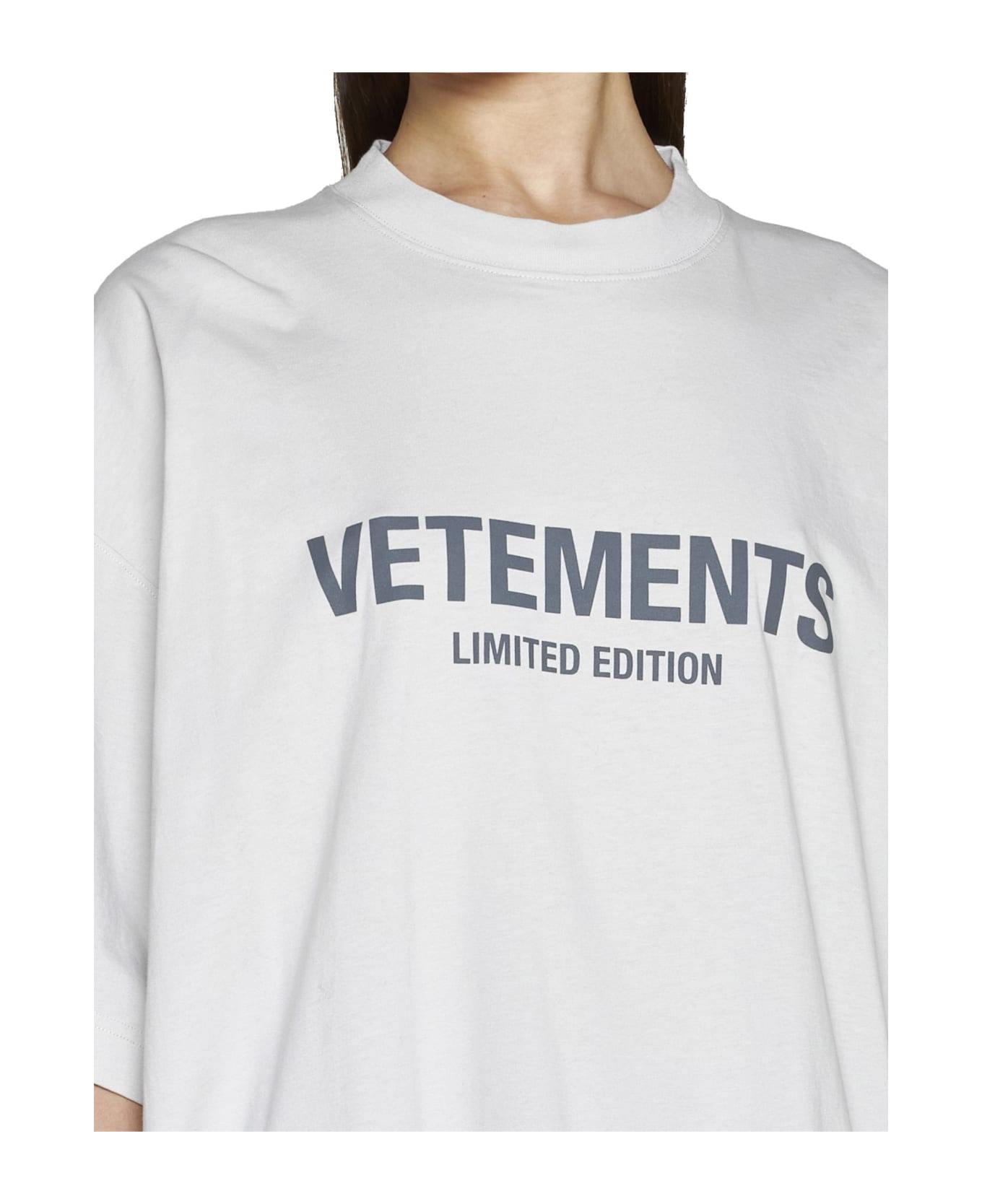 VETEMENTS T-Shirt | italist